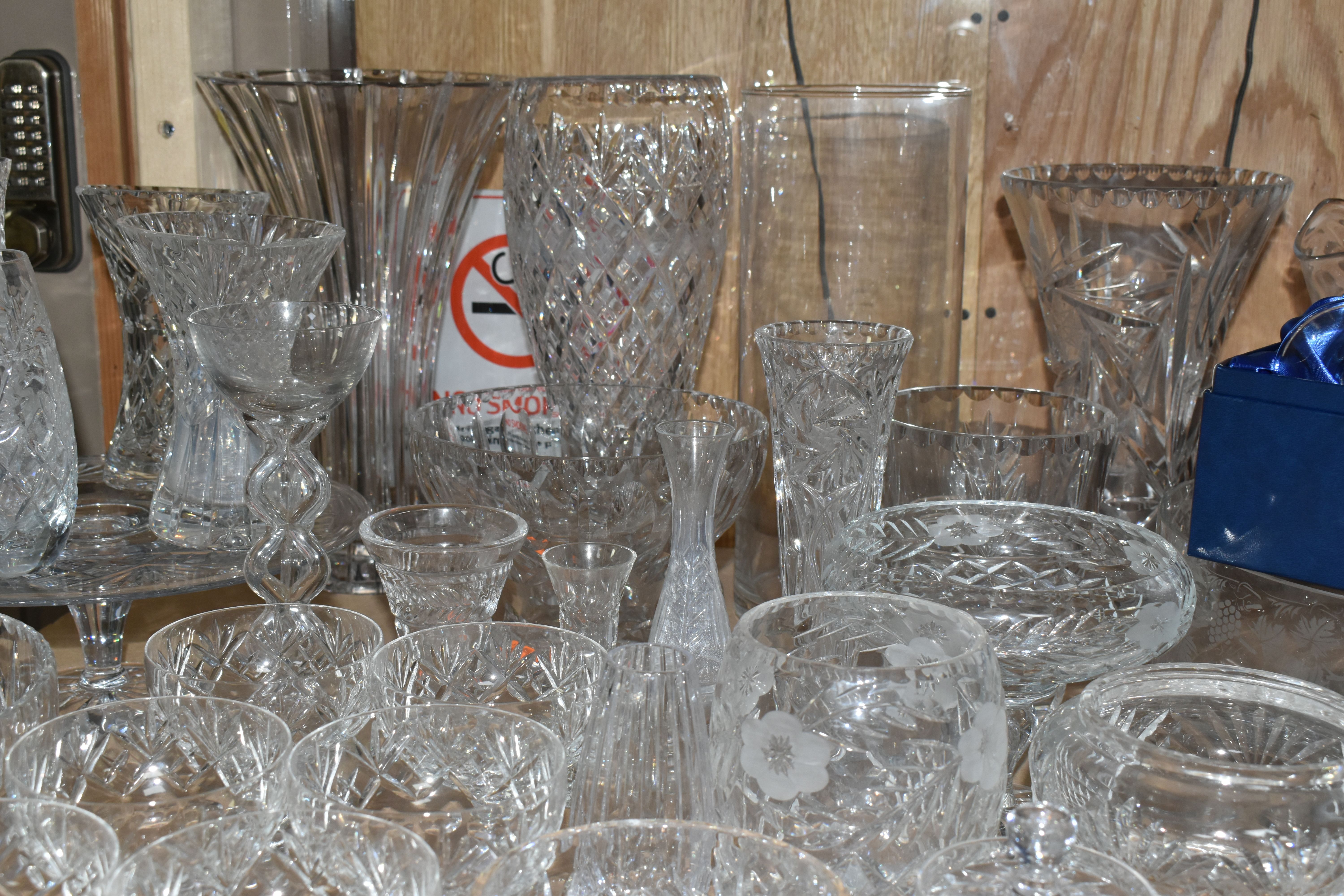 A LARGE QUANTITY OF CUT CRYSTAL AND GLASSWARE, comprising a David Whyman glass vase depicting a - Image 8 of 9