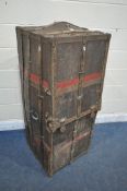AN EARLY 20TH CENTURY STEAMER WARDROBE TRUNK, made by Innovation of New York, the bottom and top