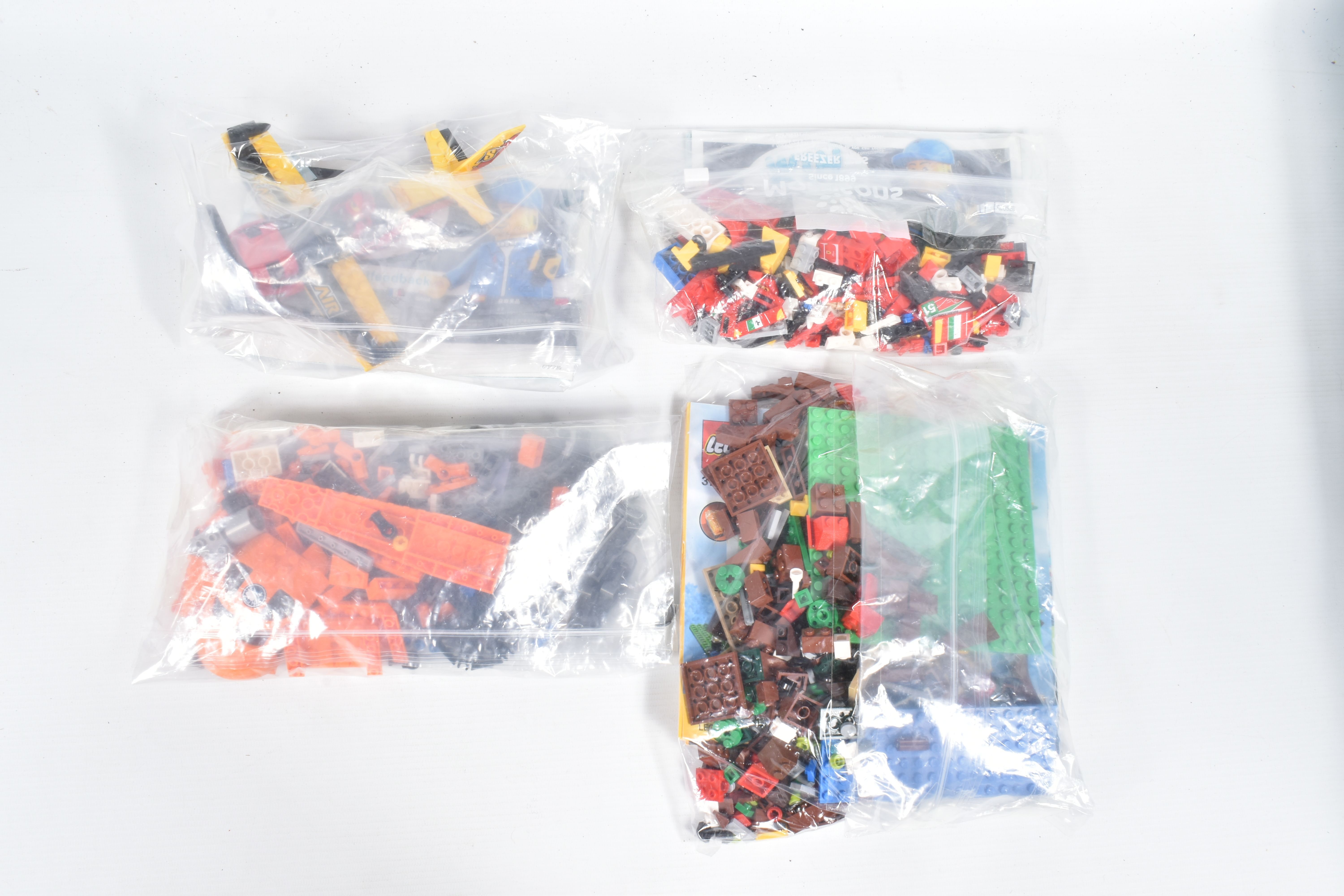 A MIXED SELECTION OF FOURTEEN LEGO SETS FROM VARIOUS COLLECTIONS, each individually sealed with some - Image 5 of 7