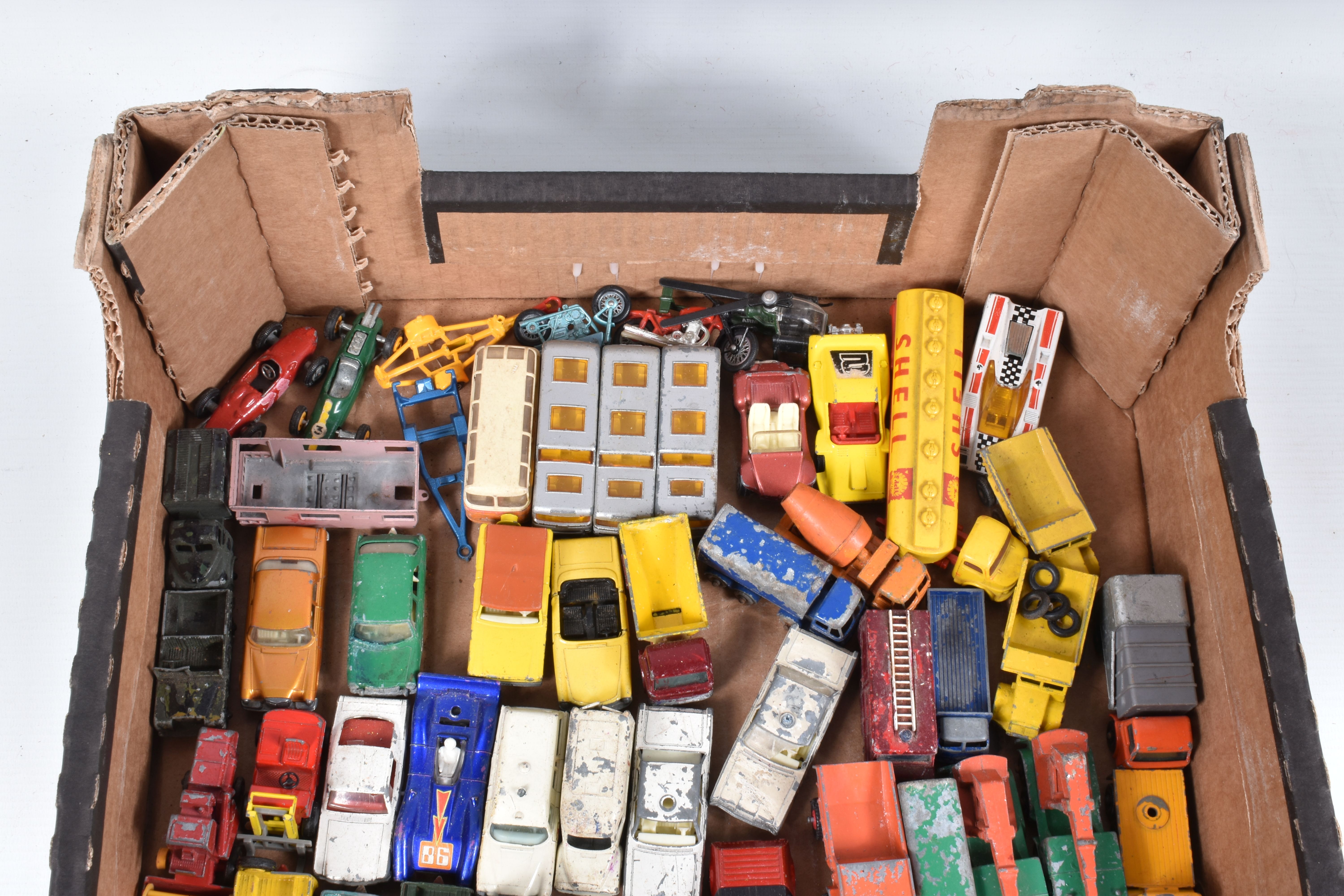 A QUANTITY OF UNBOXED AND ASSORTED PLAYWORN DIECAST VEHICLES, to include Spot-On Volkswagen Beetle - Image 7 of 13