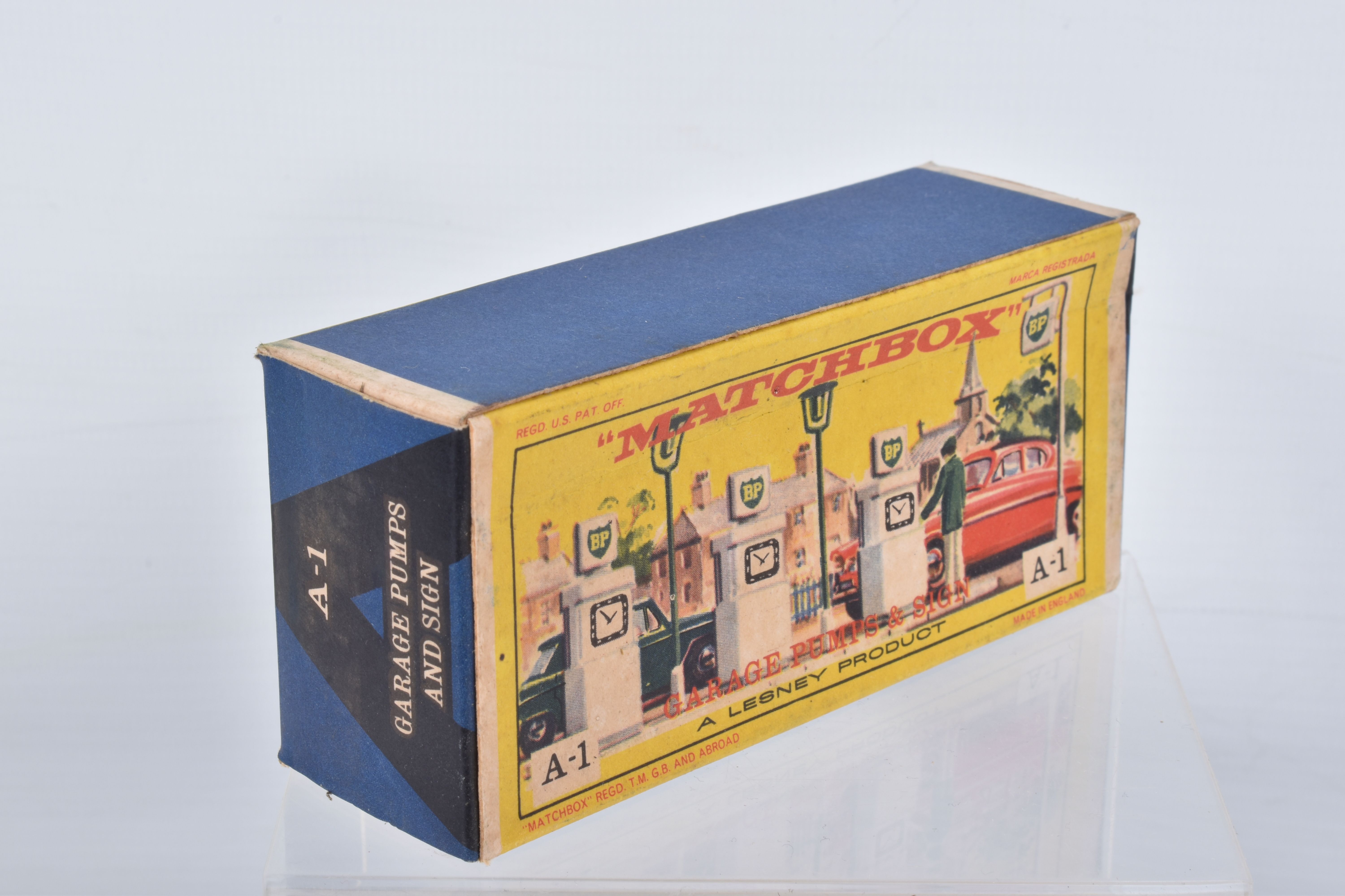 TWO BOXED LESNEY MATCHBOX ACCESSORY PACKS, Esso Petrol Pump set, No.1 and B.P. Garage Pumps and sign - Image 4 of 10