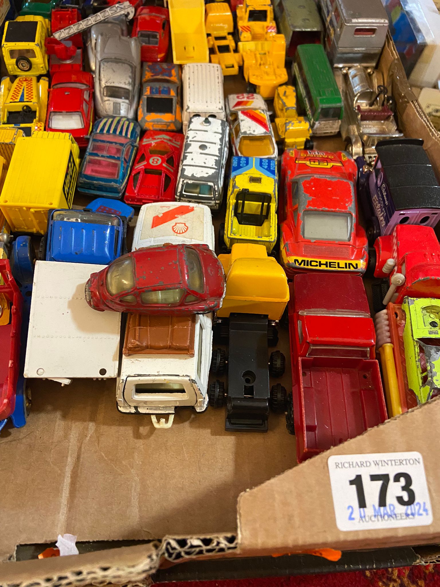 A QUANTITY OF BOXED AND UNBOXED DIECAST VEHICLES, boxed items to include Matchbox Models of - Image 13 of 13