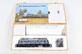 A BOXED ROCO MUSEUMS EDITION HO GAUGE D.B. CLASS E18 ELECTRIC LOCOMOTIVE, No.43660, EX with unused