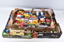 A QUANTITY OF BOXED AND UNBOXED DIECAST VEHICLES, boxed items to include Matchbox Models of