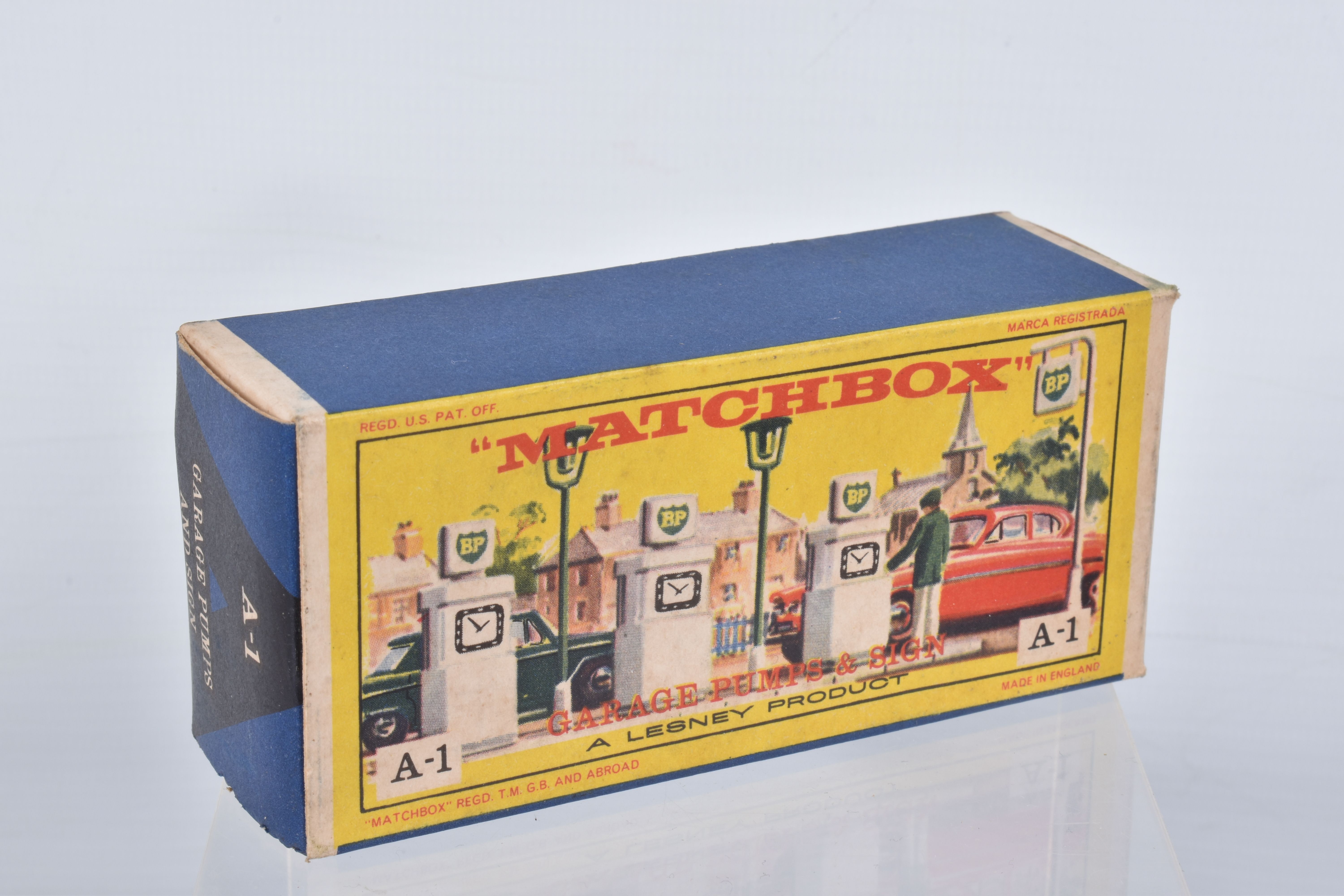 TWO BOXED LESNEY MATCHBOX ACCESSORY PACKS, Esso Petrol Pump set, No.1 and B.P. Garage Pumps and sign - Image 3 of 10