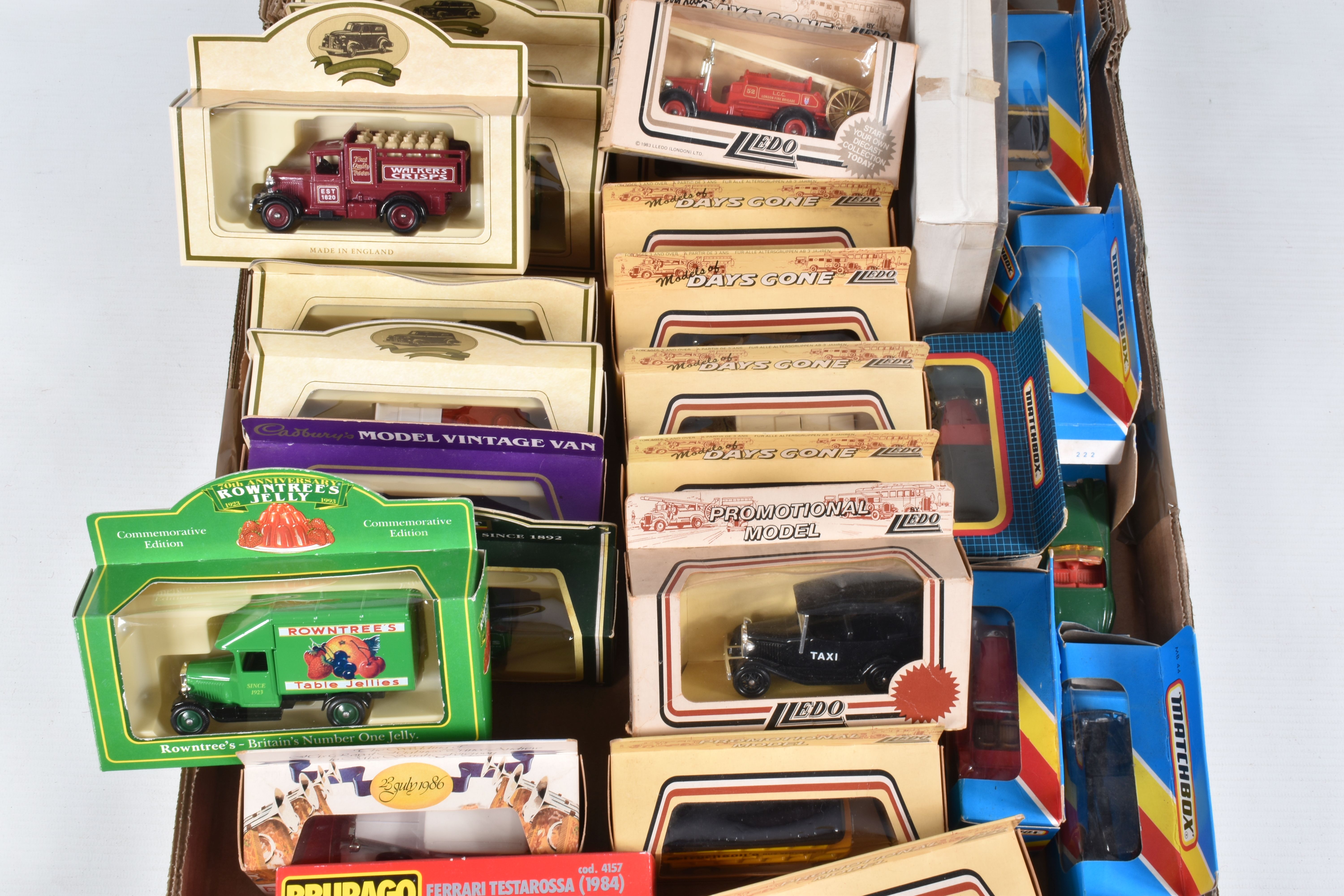 A QUANTITY OF BOXED AND UNBOXED DIECAST VEHICLES, boxed items to include Matchbox Models of - Image 7 of 13