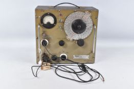 A 1950'S ADVANCE COMPONENTS LIMITED ELECTRONIC SIGNAL GENERATOR, this is type B4B with serial number