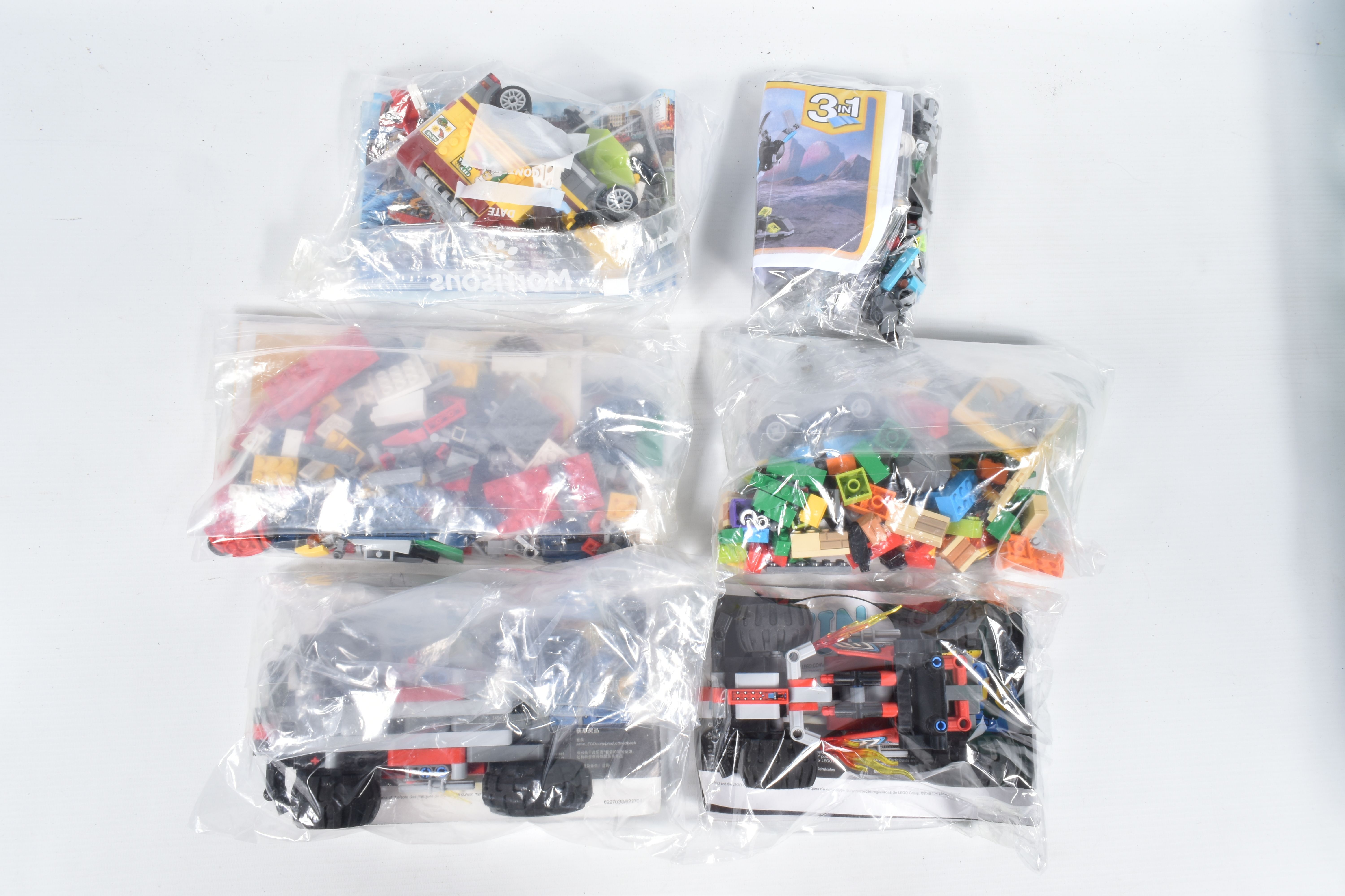 A MIXED SELECTION OF FOURTEEN LEGO SETS FROM VARIOUS COLLECTIONS, each individually sealed with some - Image 3 of 7