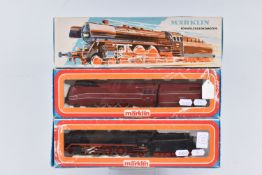 THREE BOXED MARKLIN HO GAUGE D.B. 4-6-2 LOCOMOTIVE AND TENDERS, class 01 No.01 097 (3048), class 003