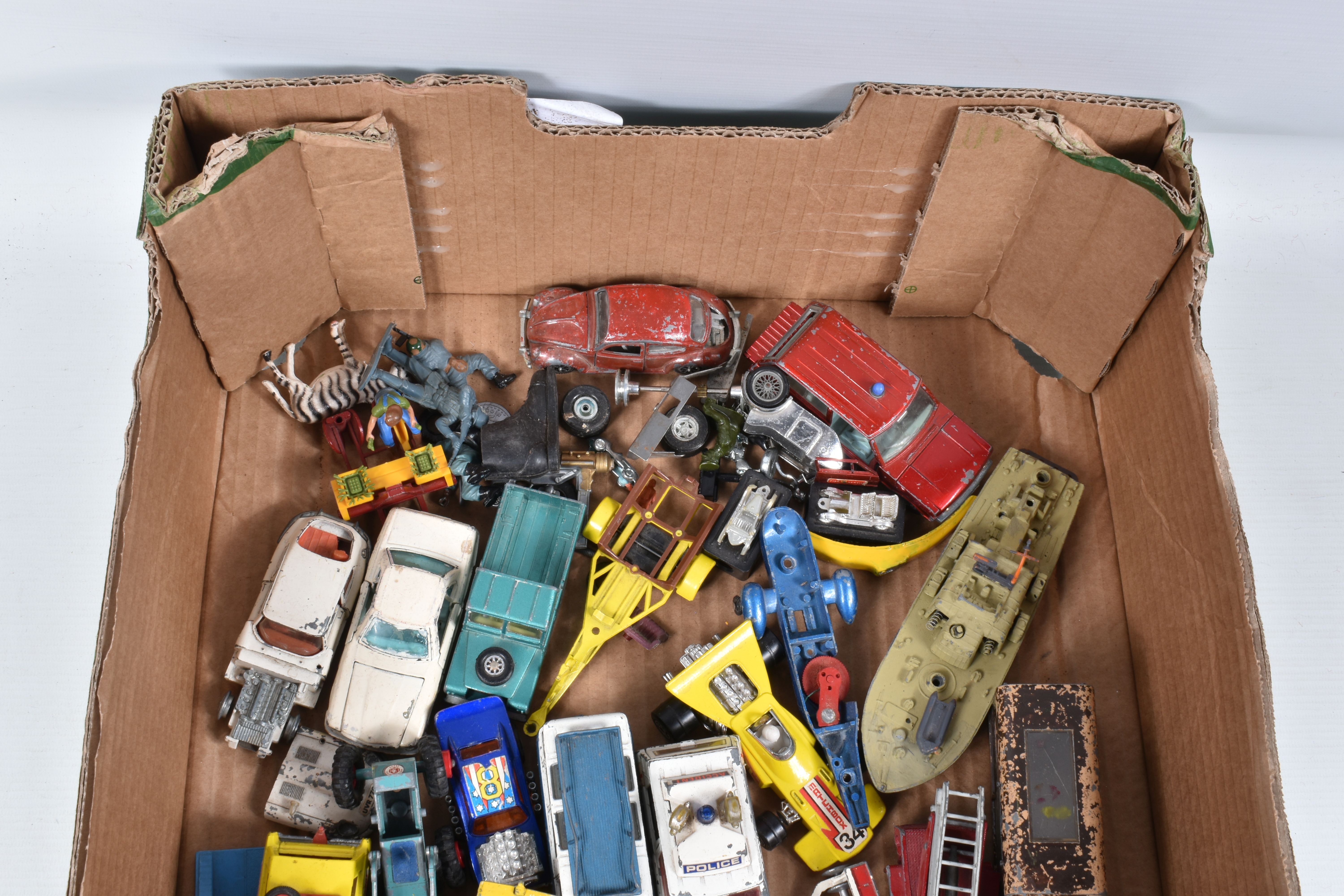 A QUANTITY OF UNBOXED AND ASSORTED PLAYWORN DIECAST VEHICLES, to include Spot-On Volkswagen Beetle - Image 3 of 13