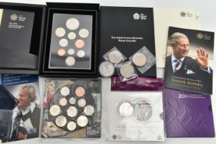 A ROYAL MINT 2009 YEAR COIN SET, to include 'THE KEW GARDENS 50P COIN', together with royalty £5