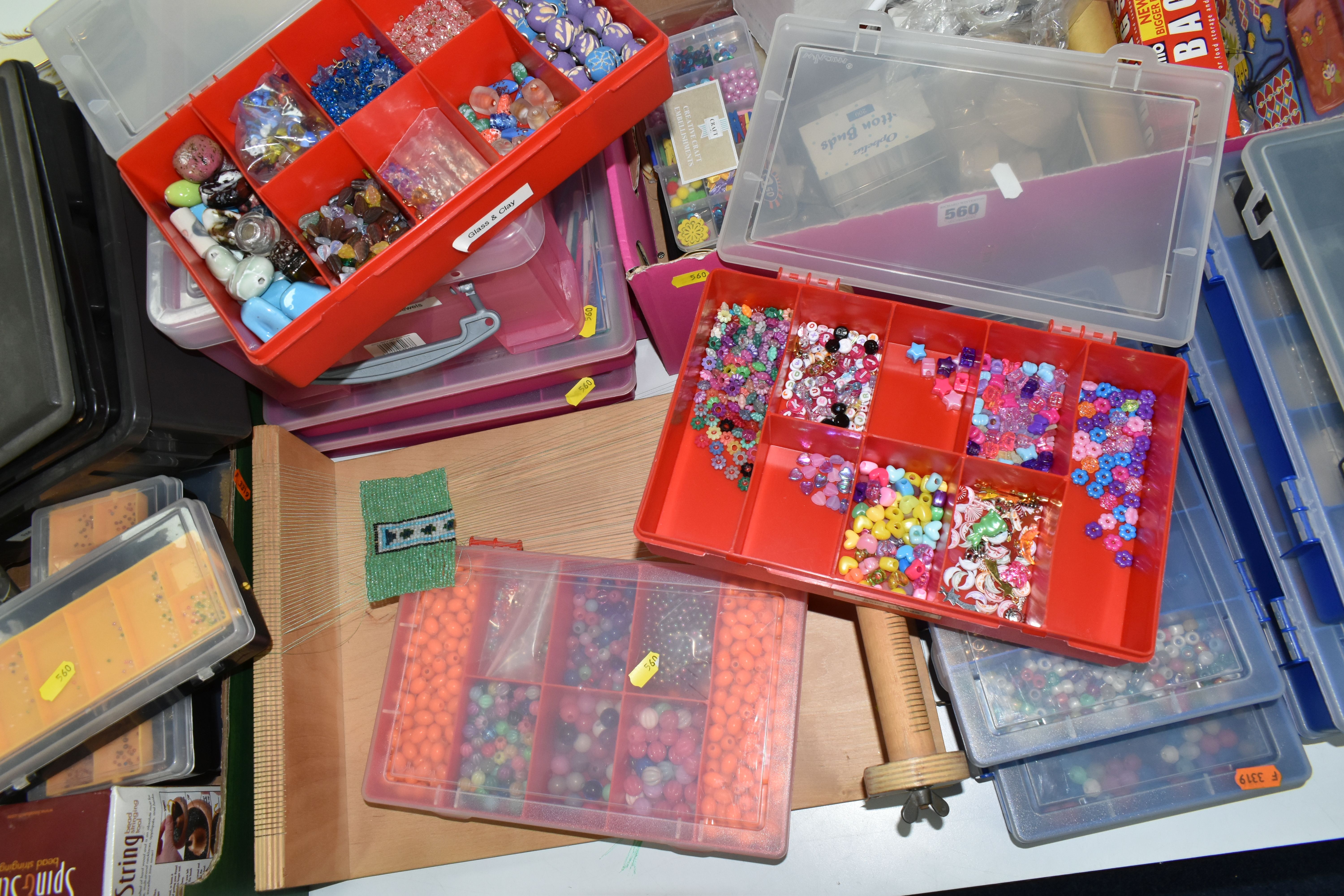 TWO BOXES AND LOOSE GLASS AND PLASTIC BEADS AND BEADING LOOM, to include twelve plastic storage - Image 8 of 10