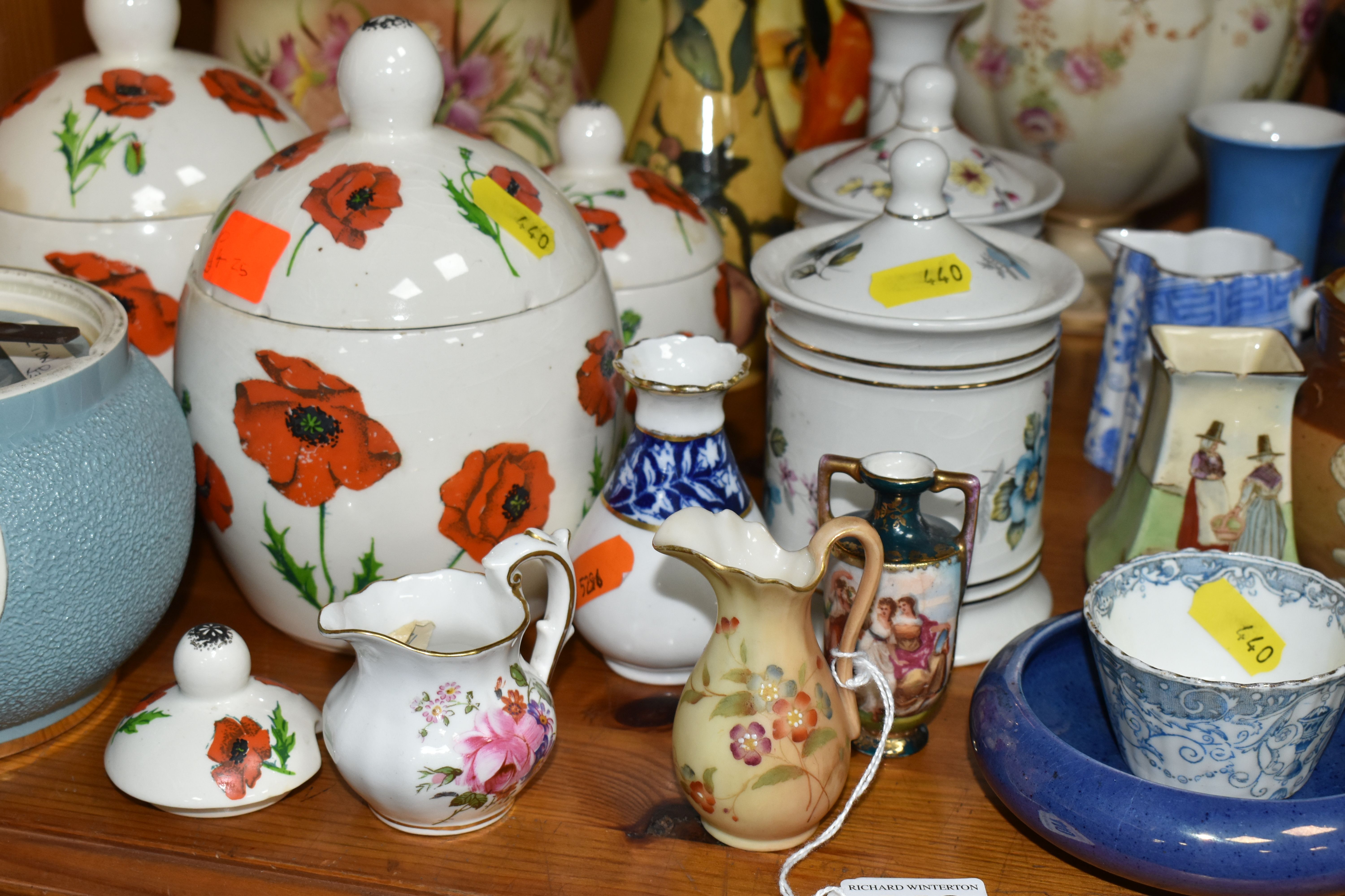 A GROUP OF NAMED CERAMICS, to include a Carlton ware tobacco jar, three Goebel 'Poppy' pattern - Image 5 of 7