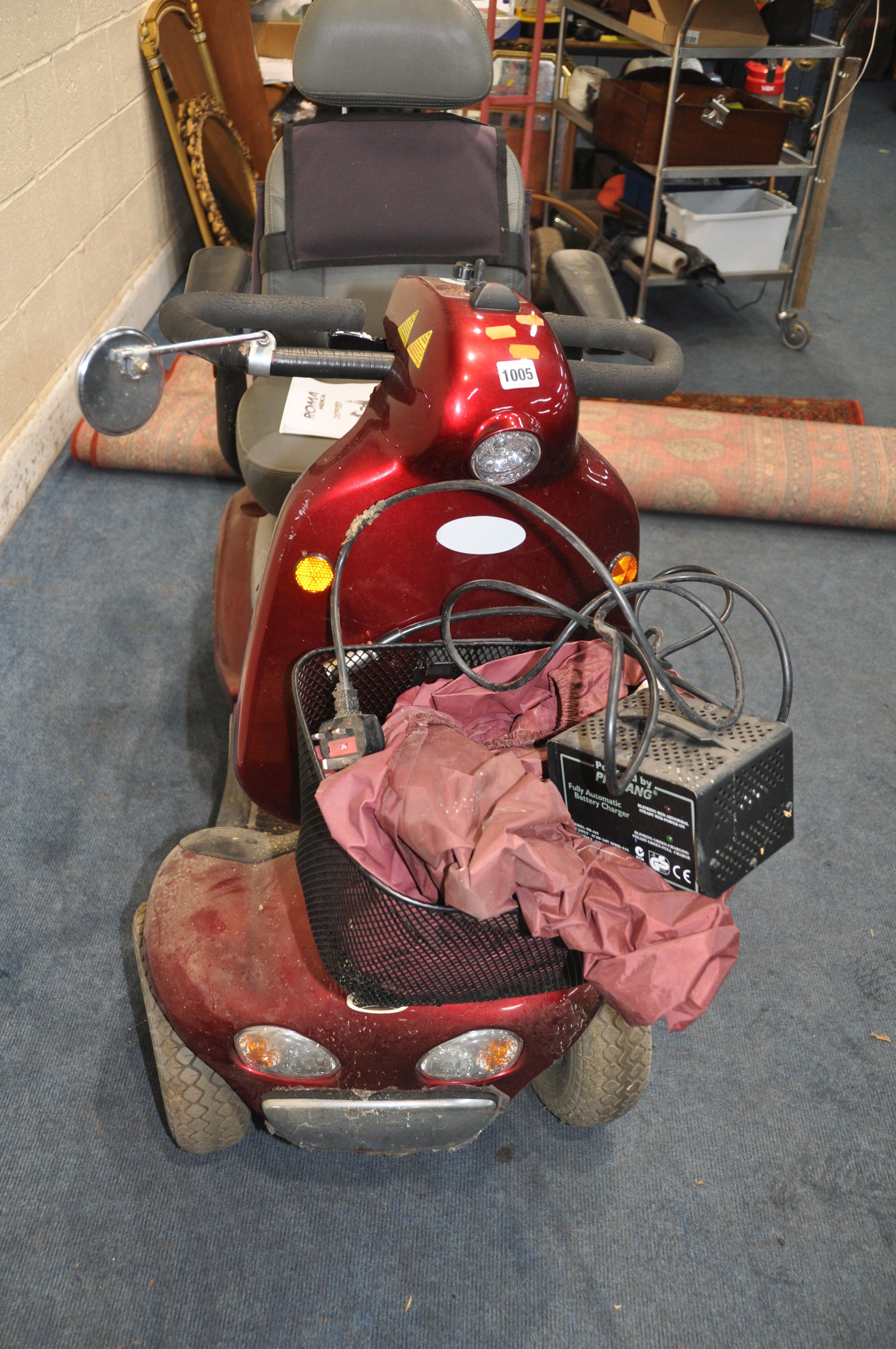 A ROMA MEDICAL CADIZ FOUR WHEELED MOBILITY SCOOTER with charger cover but no key (untested) - Image 2 of 3