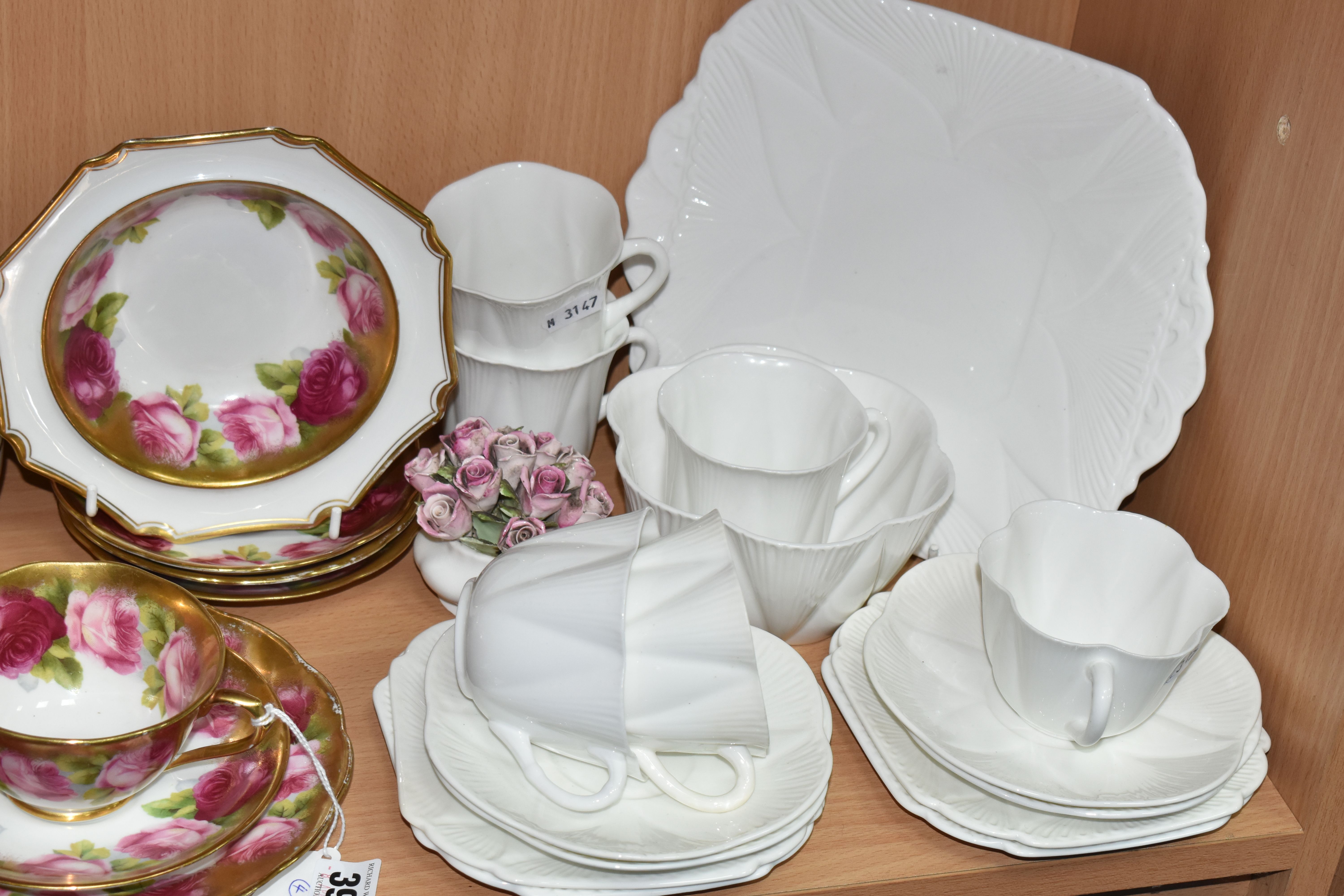 A GROUP OF SHELLEY, ROYAL ALBERT, ROYAL CROWN DERBY AND OTHER TEAWARE, including Royal Albert Old - Image 2 of 11