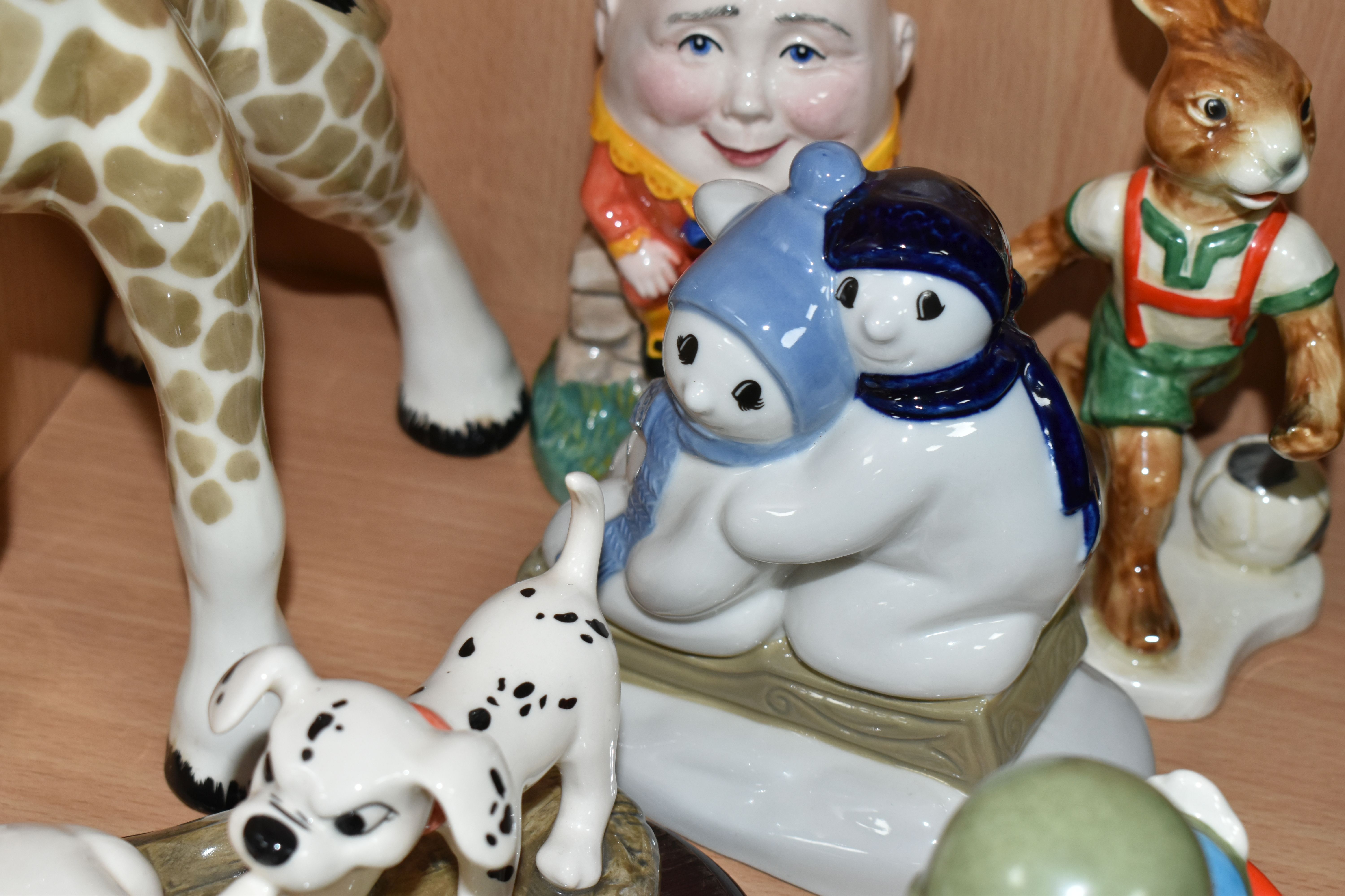 SIX ROYAL DOULTON, WADE, GOEBEL AND OTHER FIGURES, comprising a Royal Doulton 'Disney's 101 - Bild 6 aus 6