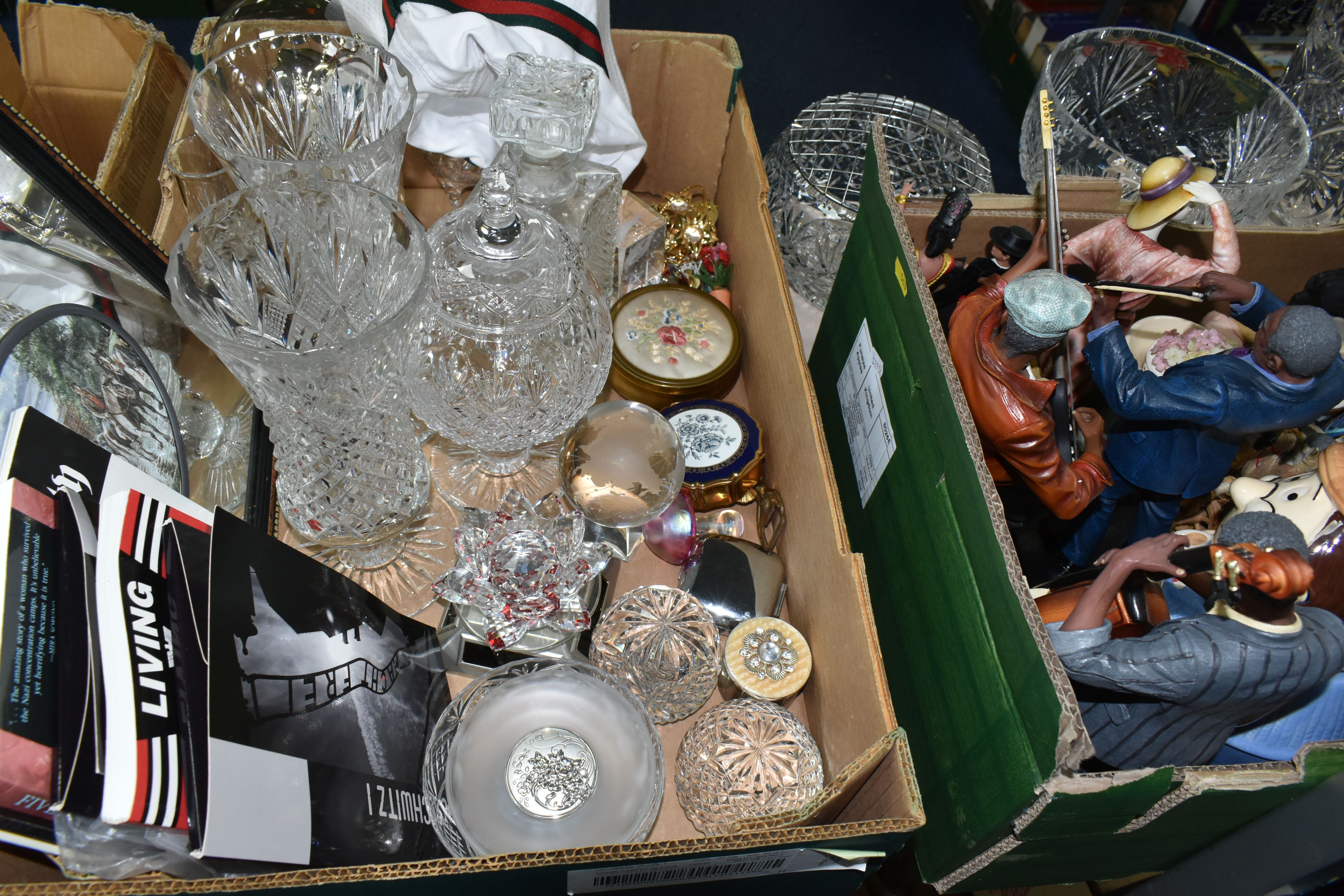 TWO BOXES AND LOOSE GLASSWARE, PIN BADGES, RESIN FIGURES ETC, including three resin musician - Image 8 of 8