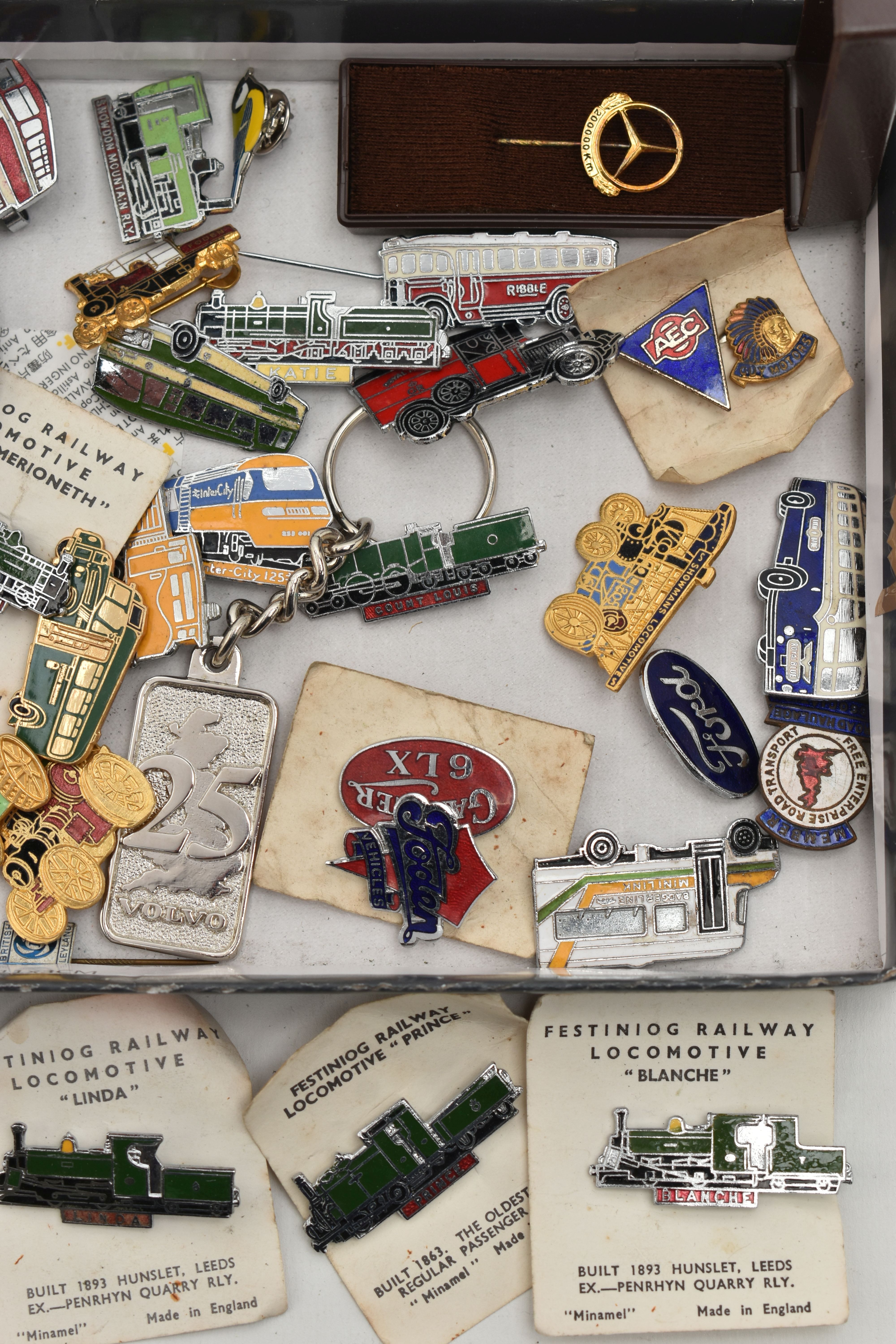 ASSORTED TRANSPORT PINS AND BADGES, to include buses, railway, haulage and RAC, together with two - Image 4 of 4