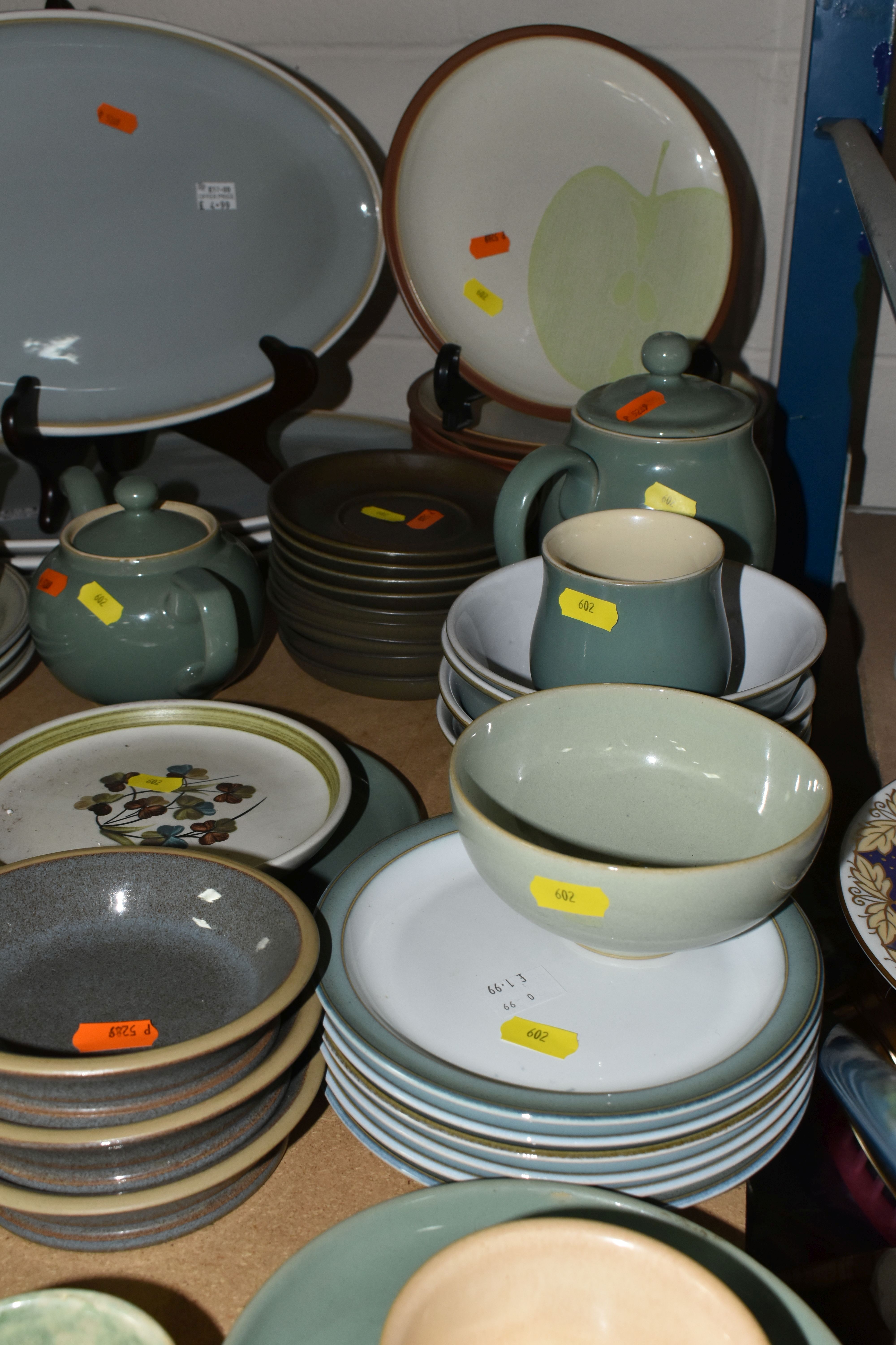 A QUANTITY OF DENBY AND DENBY STYLE TABLEWARES, to include Denby Juice Fruits plates, four 40cm oval - Image 2 of 7