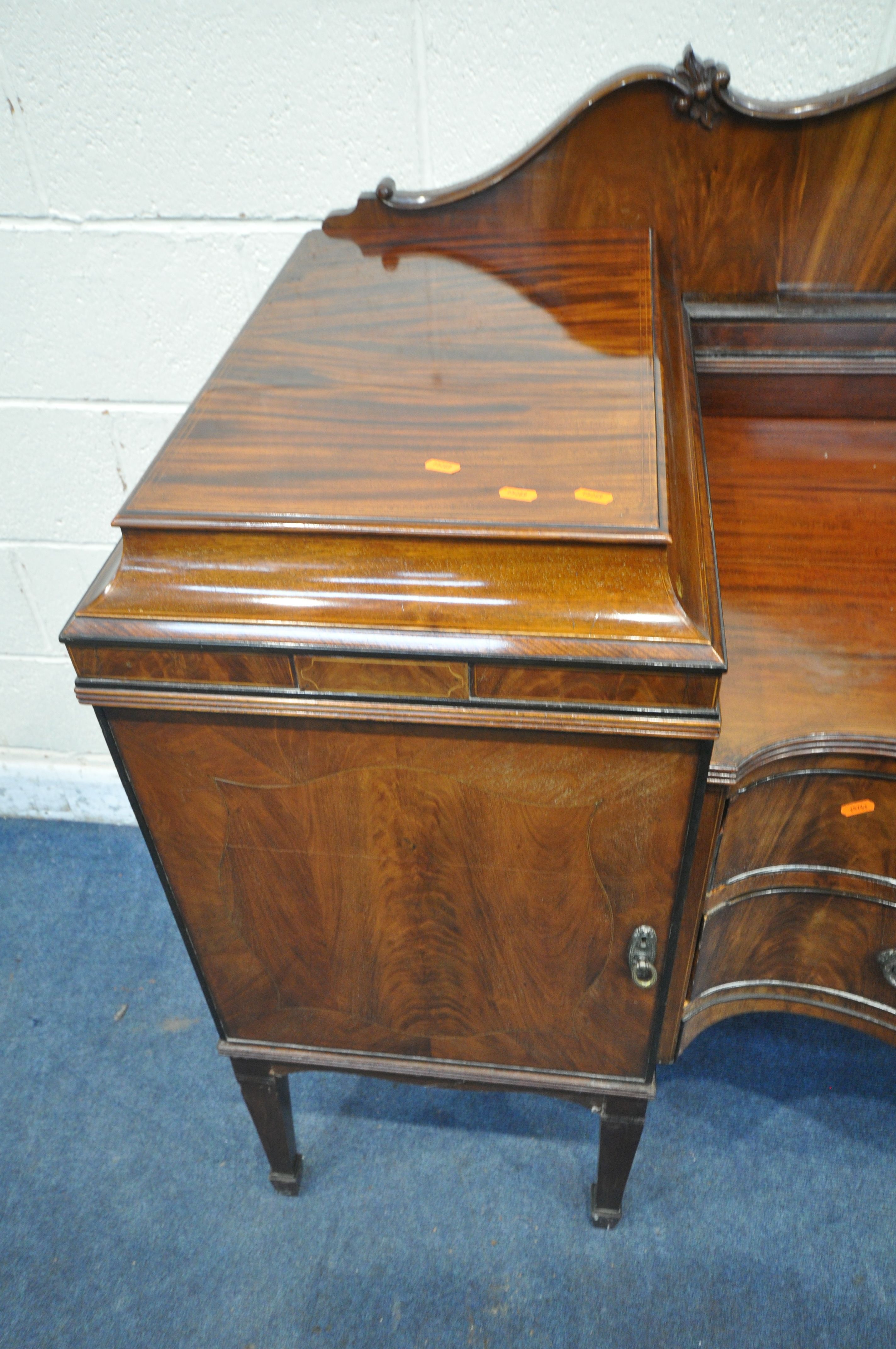 A VICTORIAN MAHOGANY TWIN PEDESTAL SIDEBOARD, with a raised back, two doors flanking two - Image 3 of 5