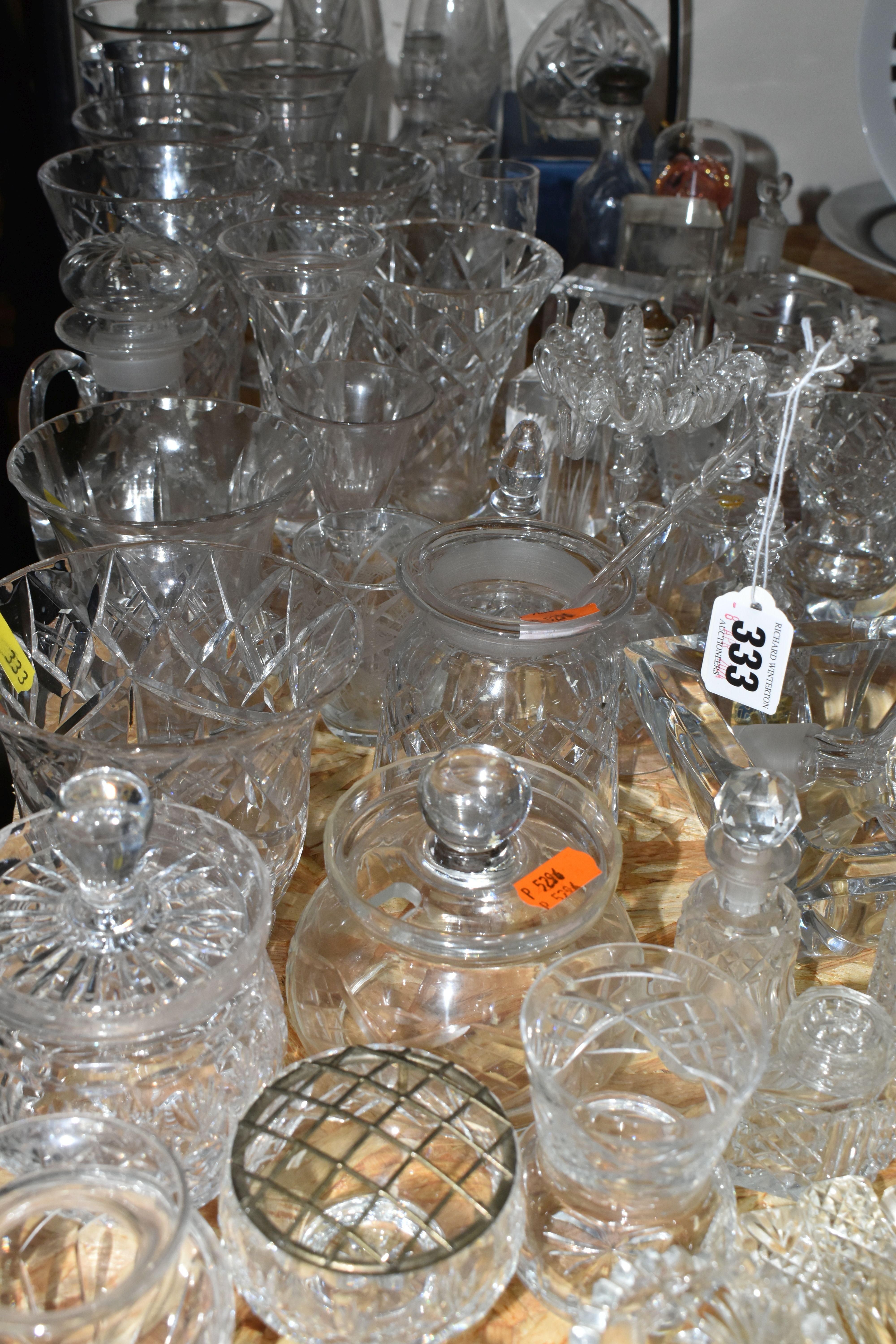 A GROUP OF CUT CRYSTAL AND GLASSWARE, a Royal Brierly 'Fuchsia' pattern bud vase, a collection of - Image 8 of 10