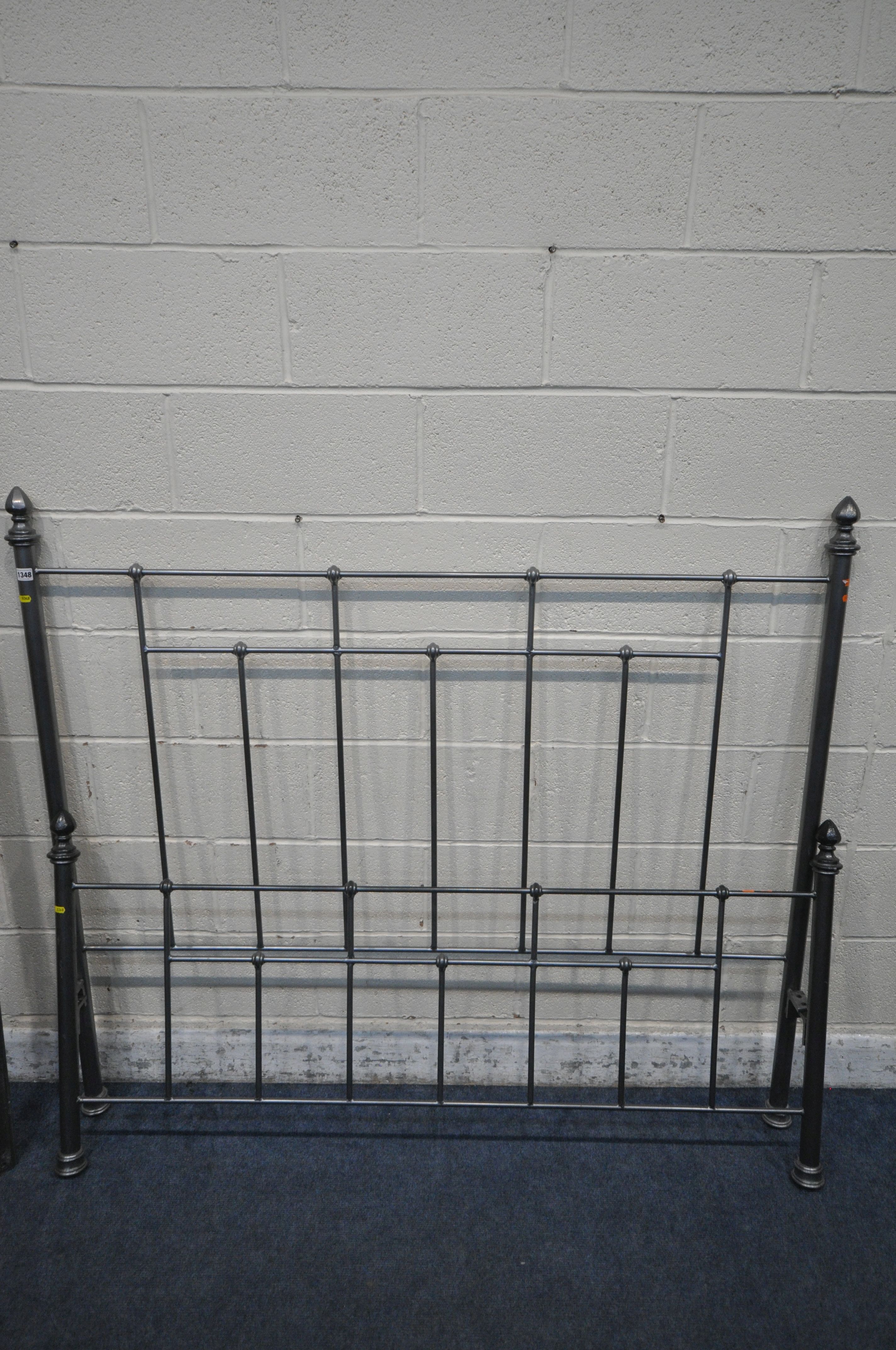 A SLATE GREY TUBULAR METAL 5FT BEDSTEAD, with side rails, later slats and a bag of bolts ( - Bild 2 aus 4