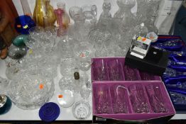 A LARGE QUANTITY OF CUT CRYSTAL AND GLASSWARE, comprising a boxed Dartington Crystal contemporary