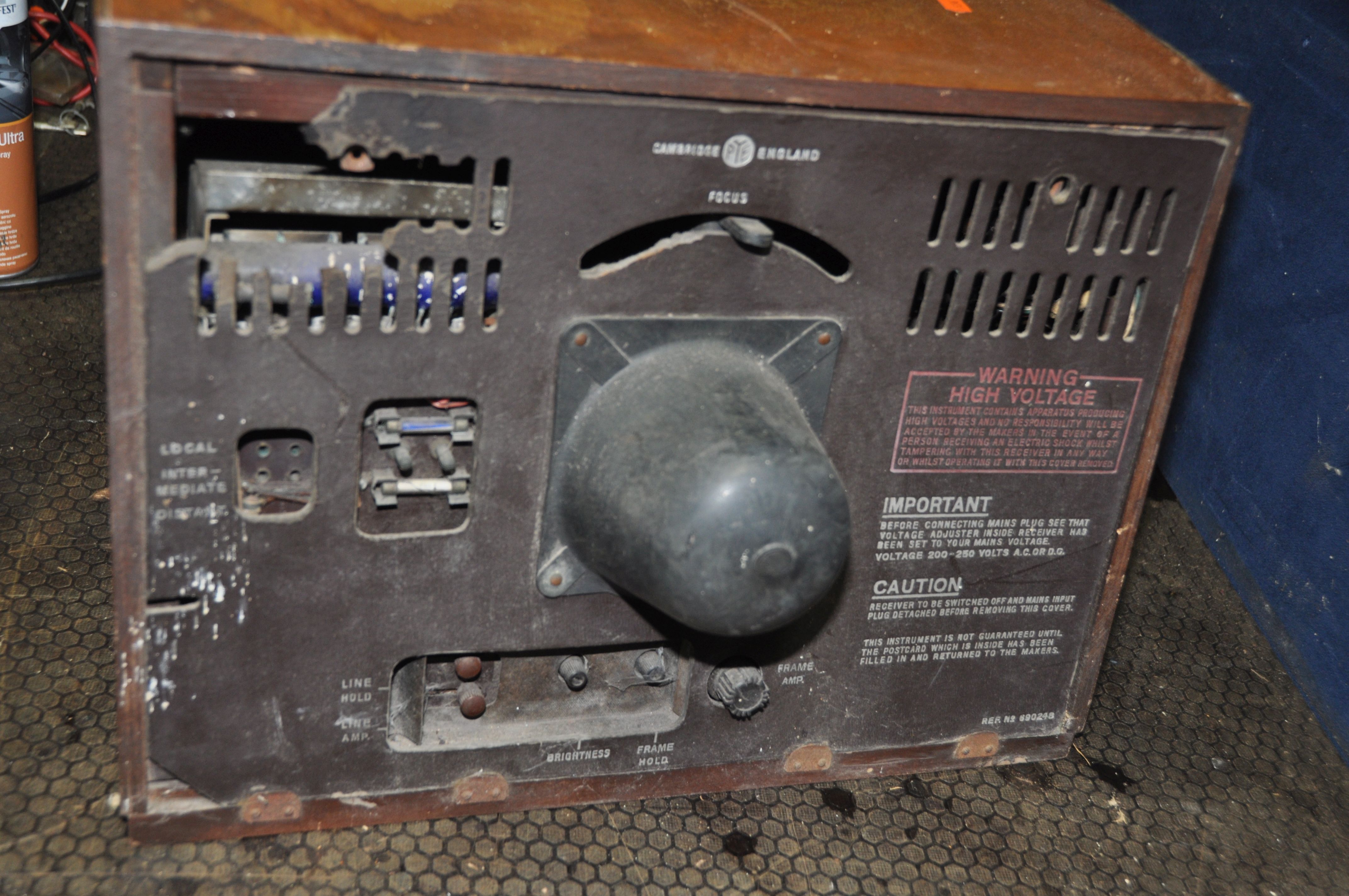 MID 20th CENTURY ELECTRICAL ITEMS comprising od an Electrolux Vacuum cleaner in wooden box with - Image 5 of 5