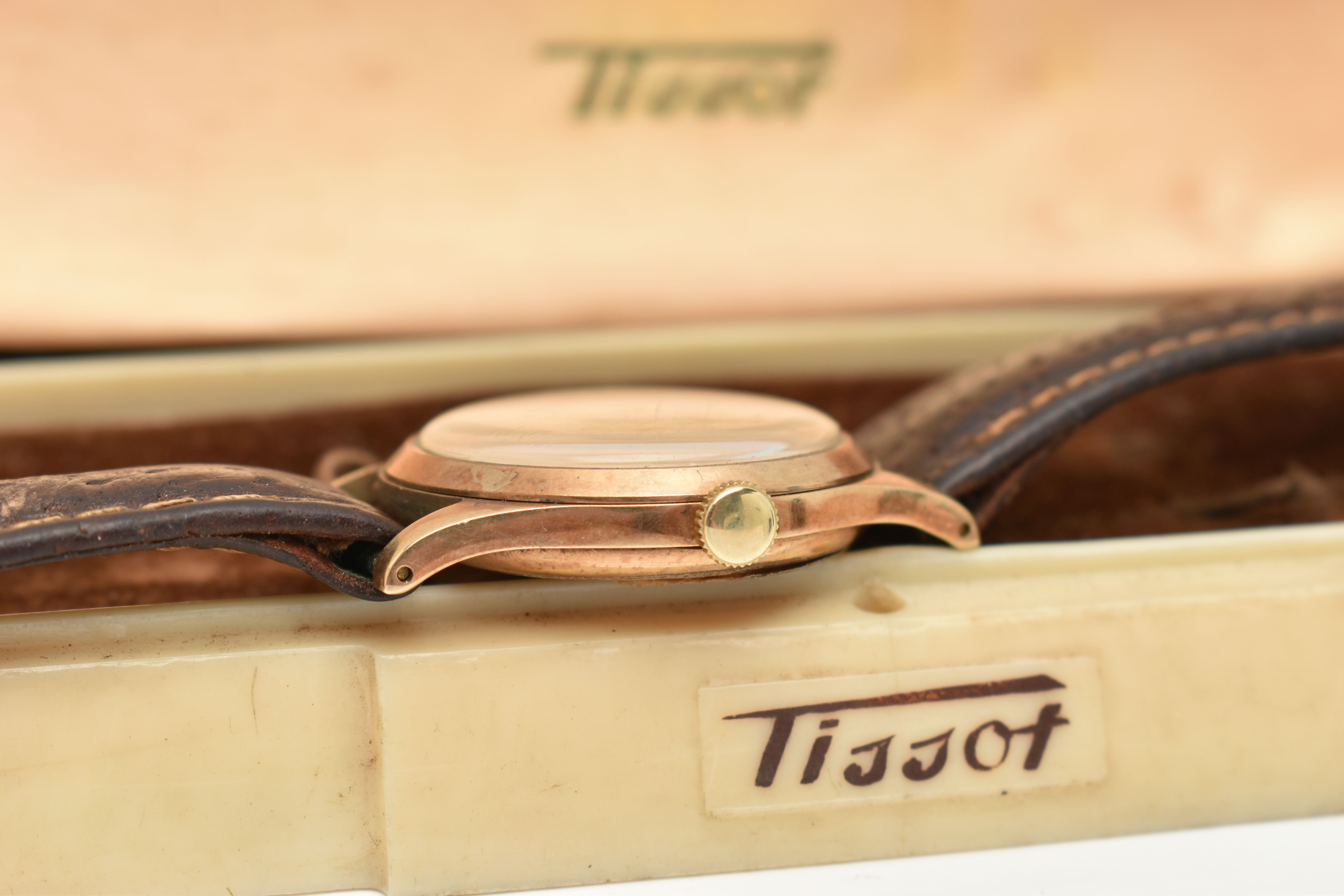 A GENTS BOXED 'TISSOT' WRISTWATCH, manual wind, round silver dial signed 'Tissot Antimagnetique', - Image 6 of 6