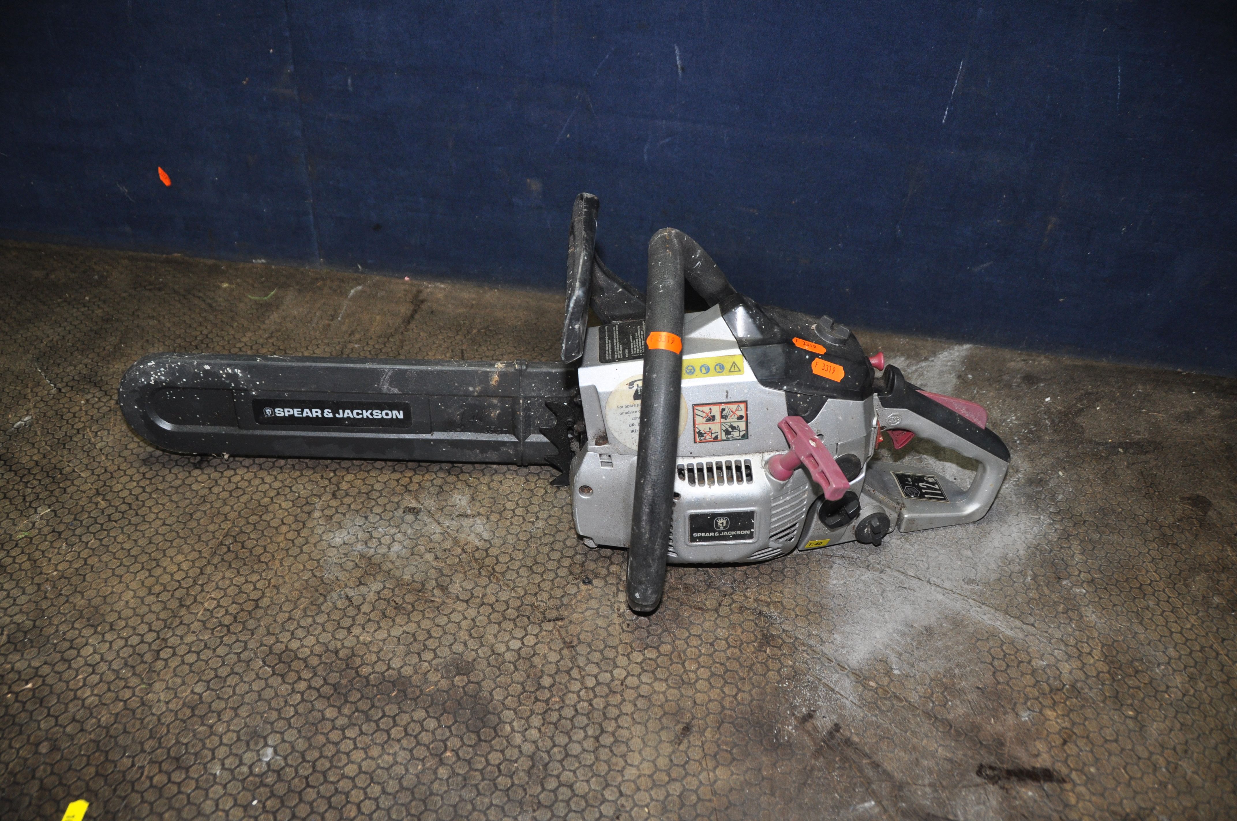 A SPEAR AND JACKSON SPJCS3740 PETROL CHAIN SAW (engine pulls freely but hasn't started) - Image 2 of 2