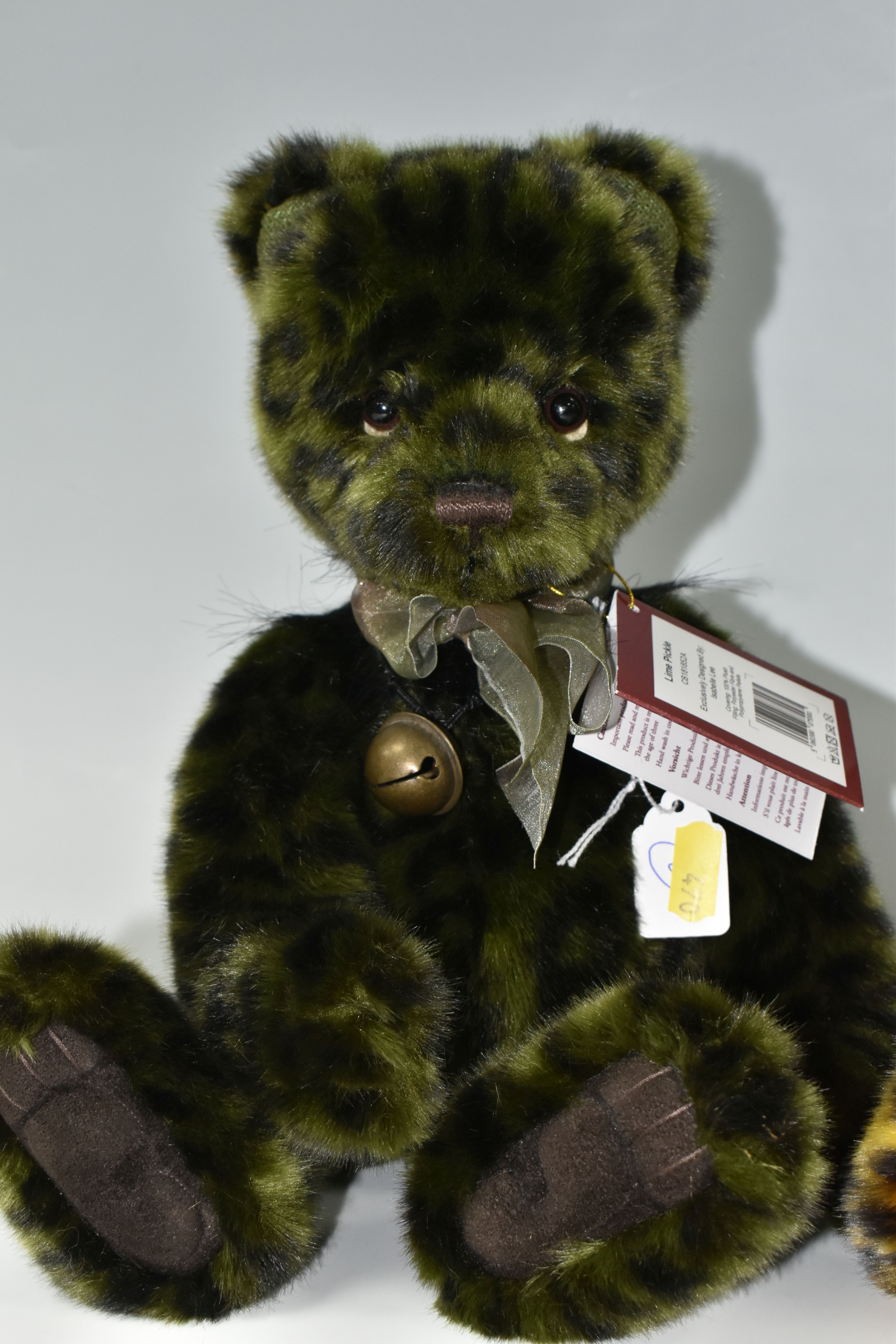 TWO CHARLIE BEARS PLUSH COLLECTION BEARS, comprising 'Chutney' CB181852B, height approx. 41cm and ' - Image 3 of 4