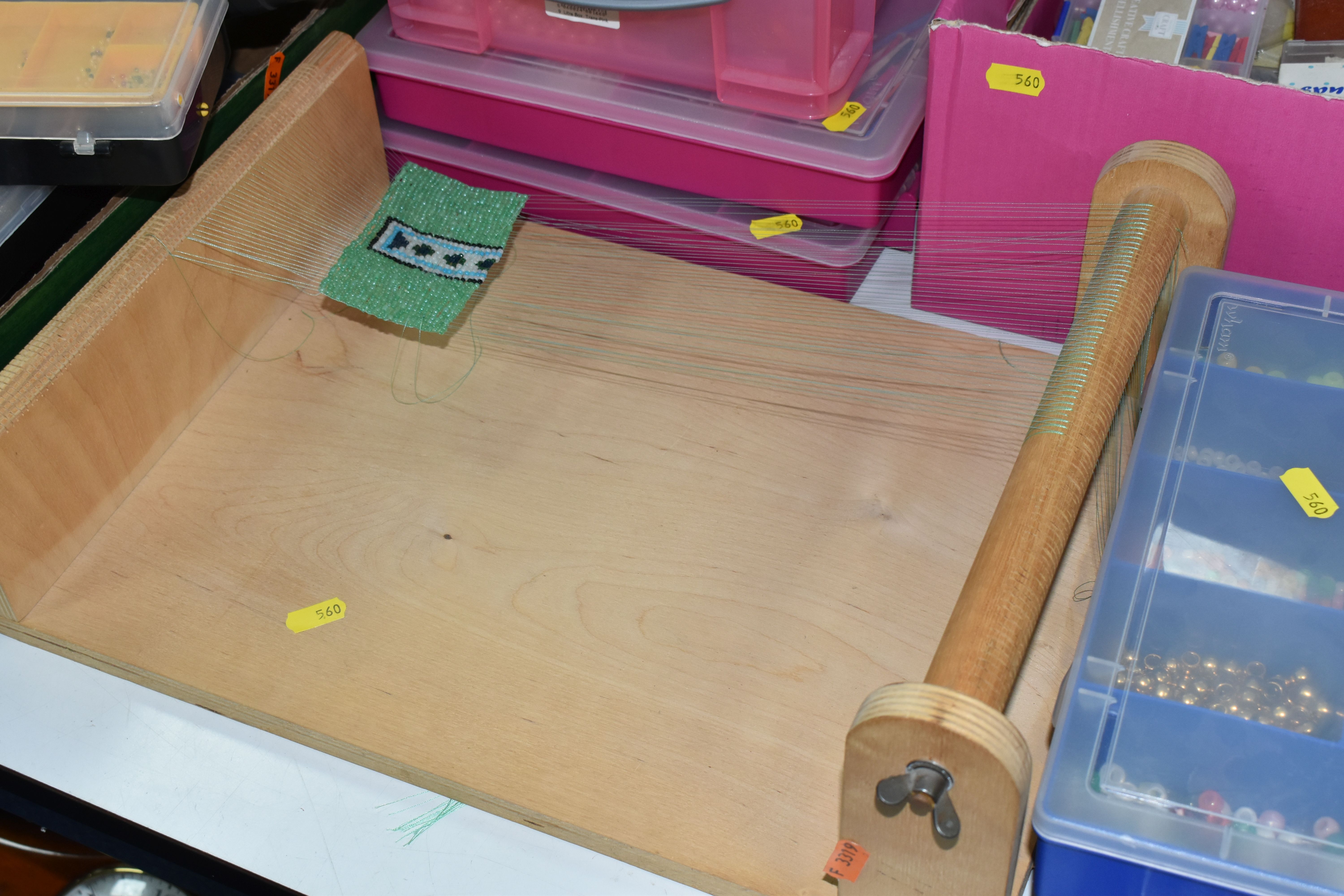 TWO BOXES AND LOOSE GLASS AND PLASTIC BEADS AND BEADING LOOM, to include twelve plastic storage - Image 5 of 10