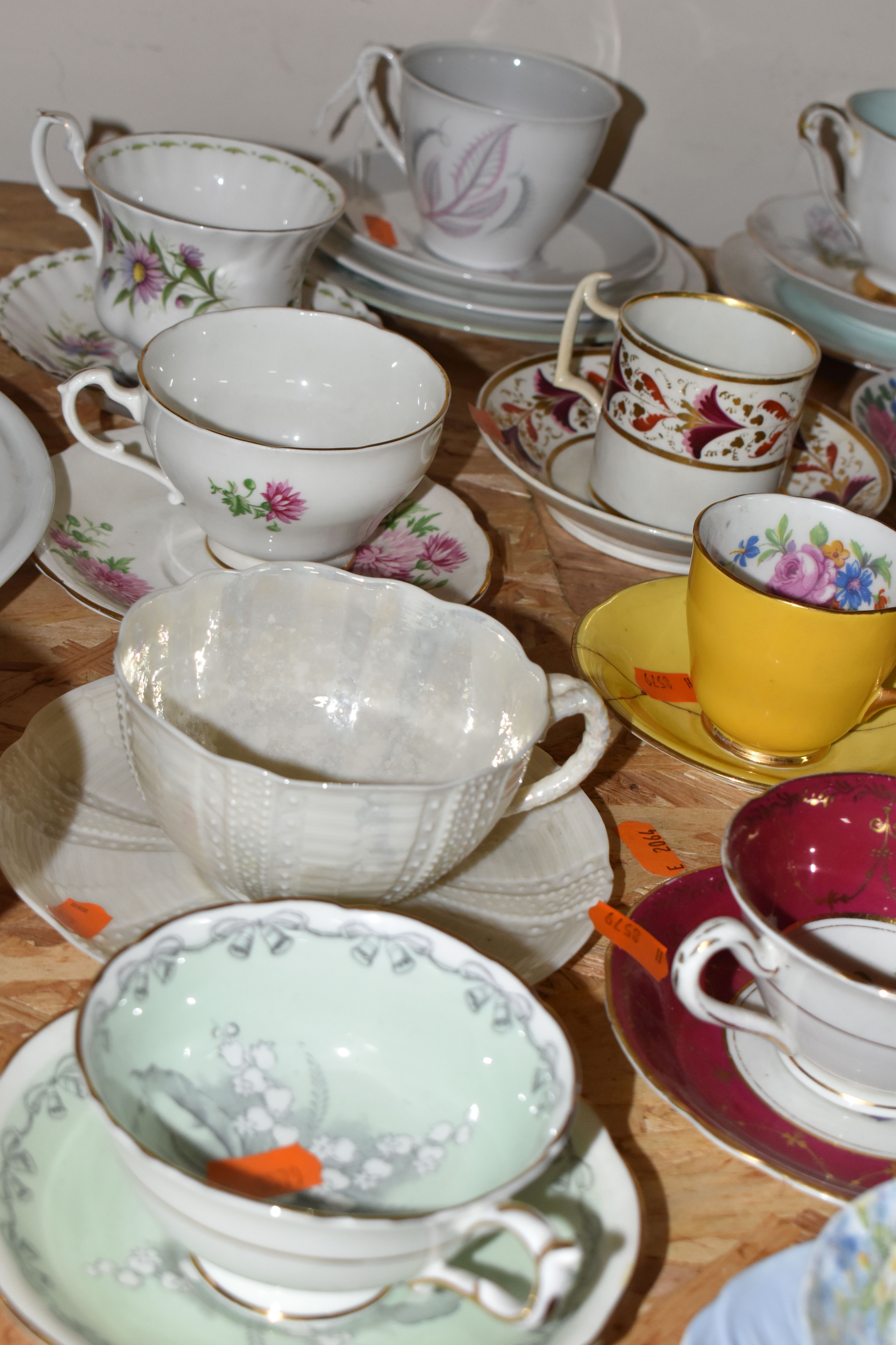 A QUANTITY OF NAMED TEAWARE, comprising a Shelley 'Crochet' pattern trio, an Elizabethan ' - Image 3 of 12