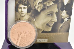 A ROYAL MINT 2006 QUEEN ELIZABETH II GOLD PROOF CROWN COIN, Five pound, 22ct gold, 38.6mm