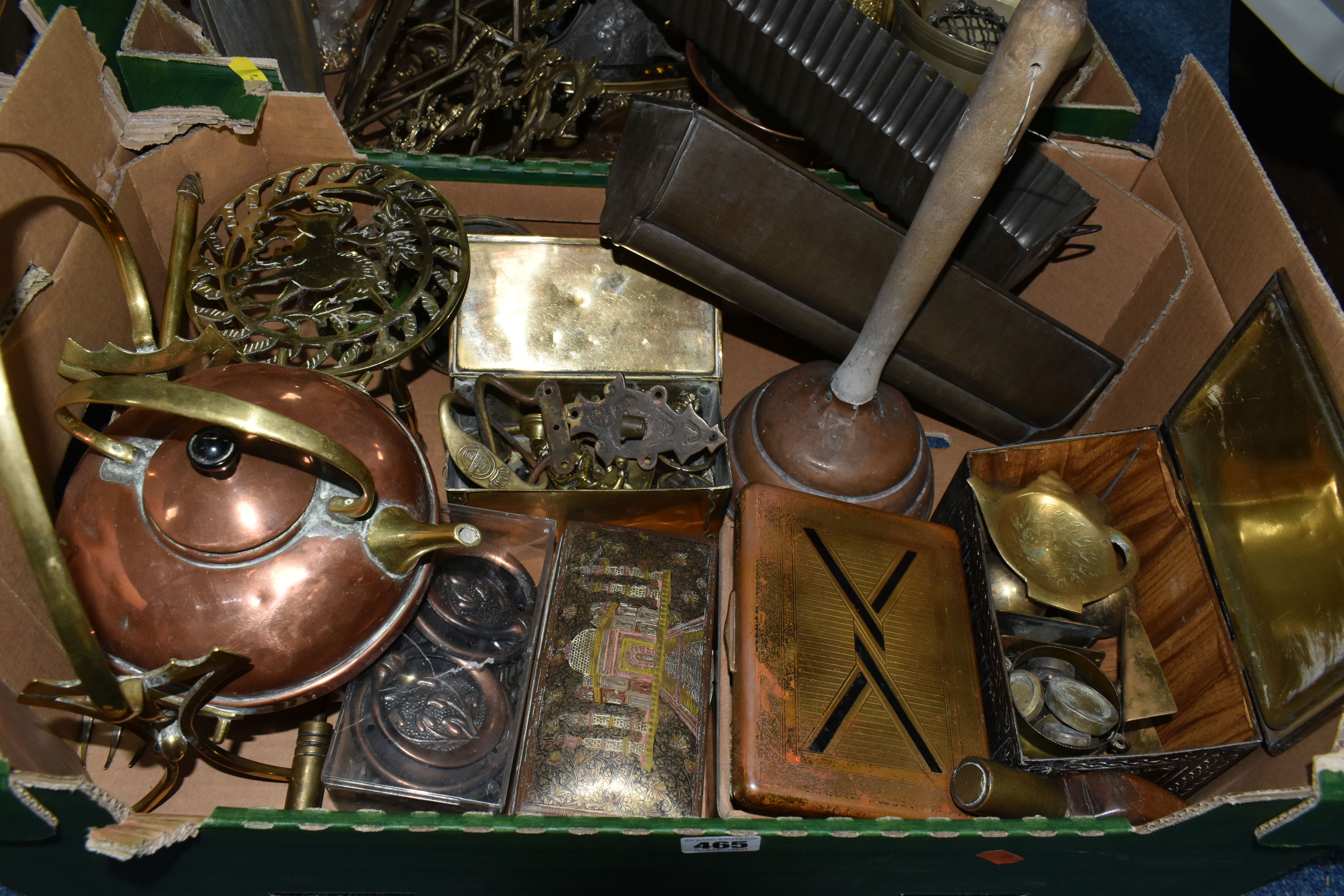 TWO BOXES AND LOOSE METALWARE, to include a large circular Middle Eastern design brass serving - Image 2 of 4