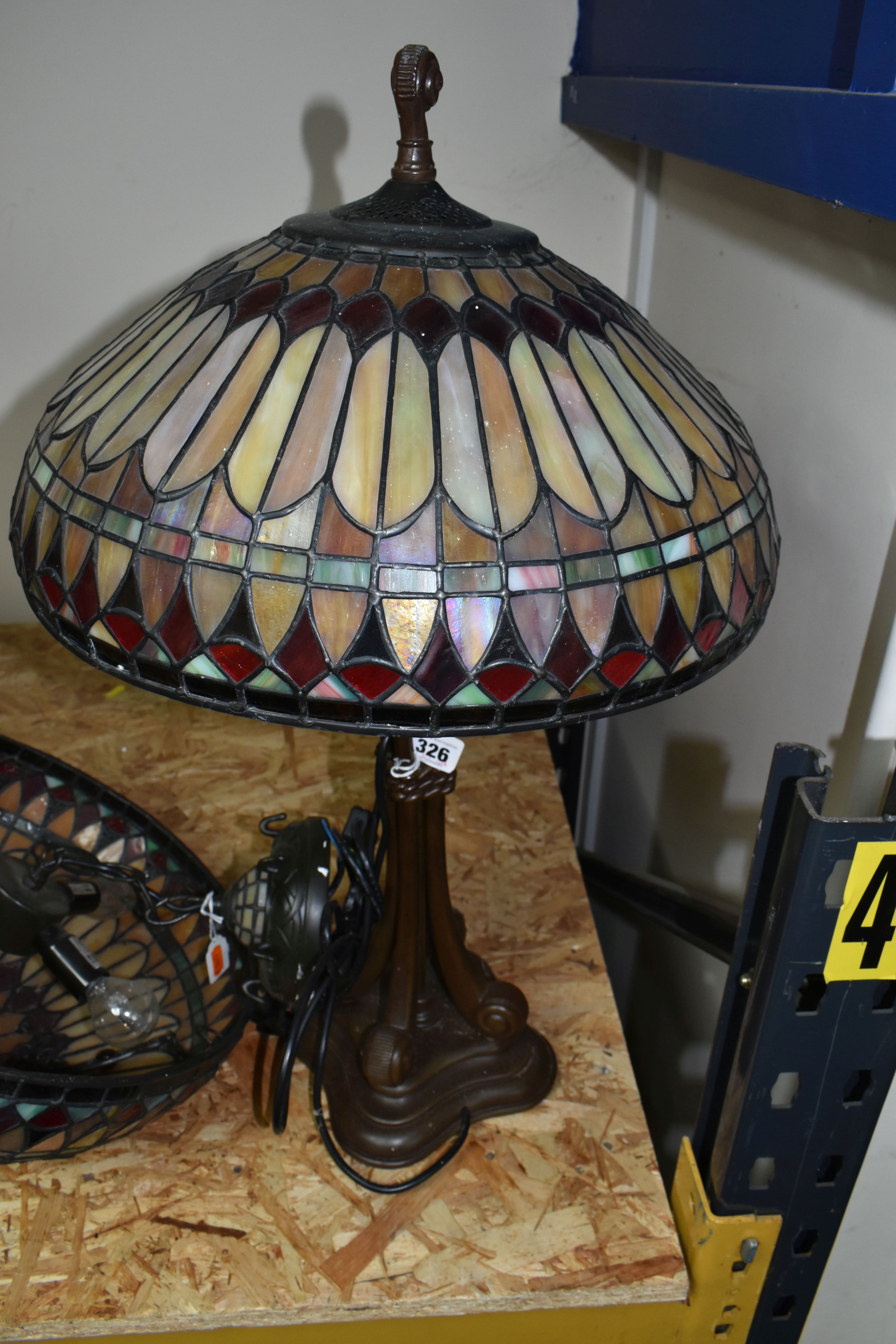 A LARGE TIFFANY STYLE LEADED GLASS TABLE LAMP AND SHADE, comprising matching multicoloured leaded - Image 4 of 6