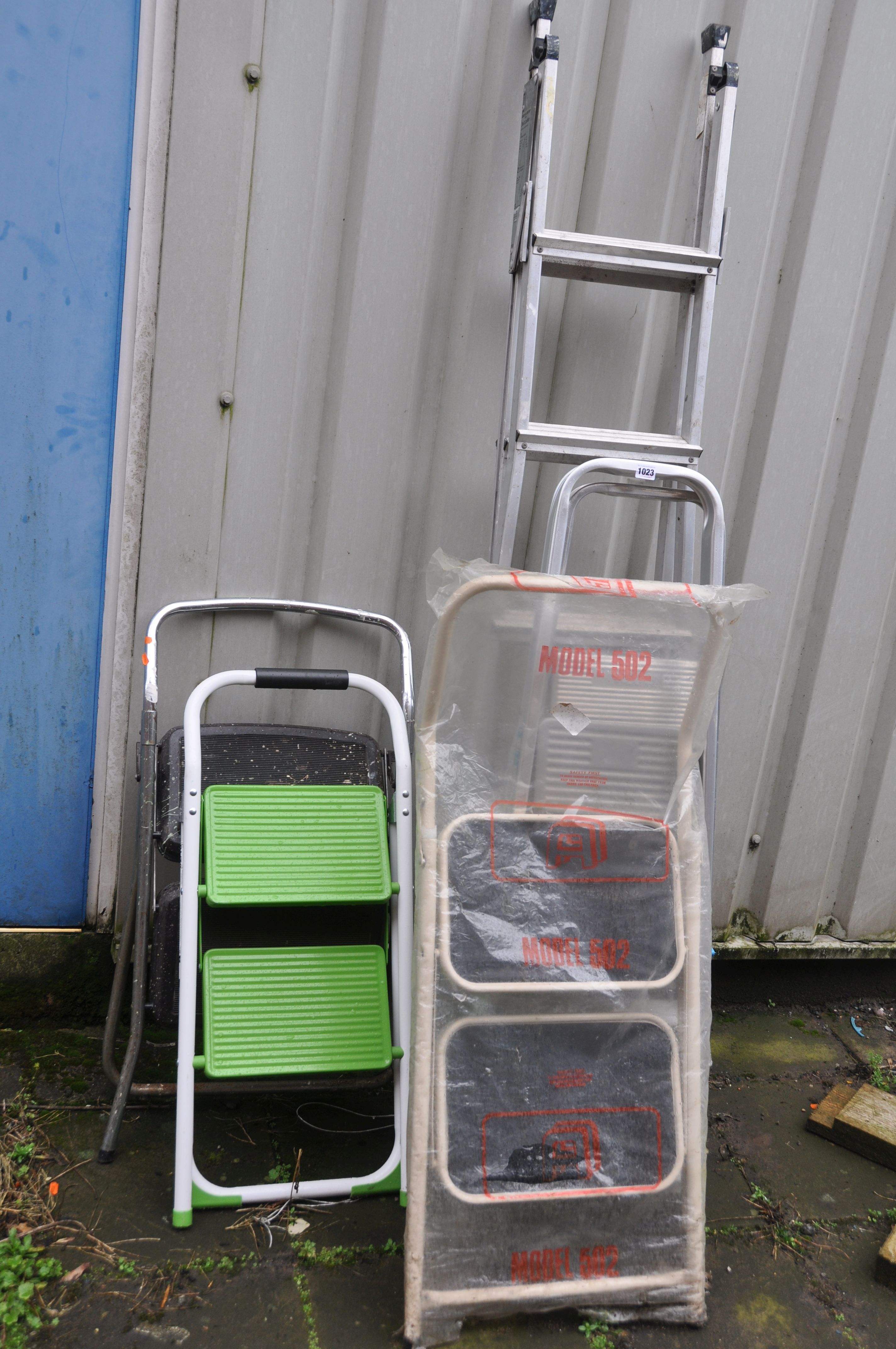 TWO ALUMINIUM STEP LADDERS and three steel steps (5)