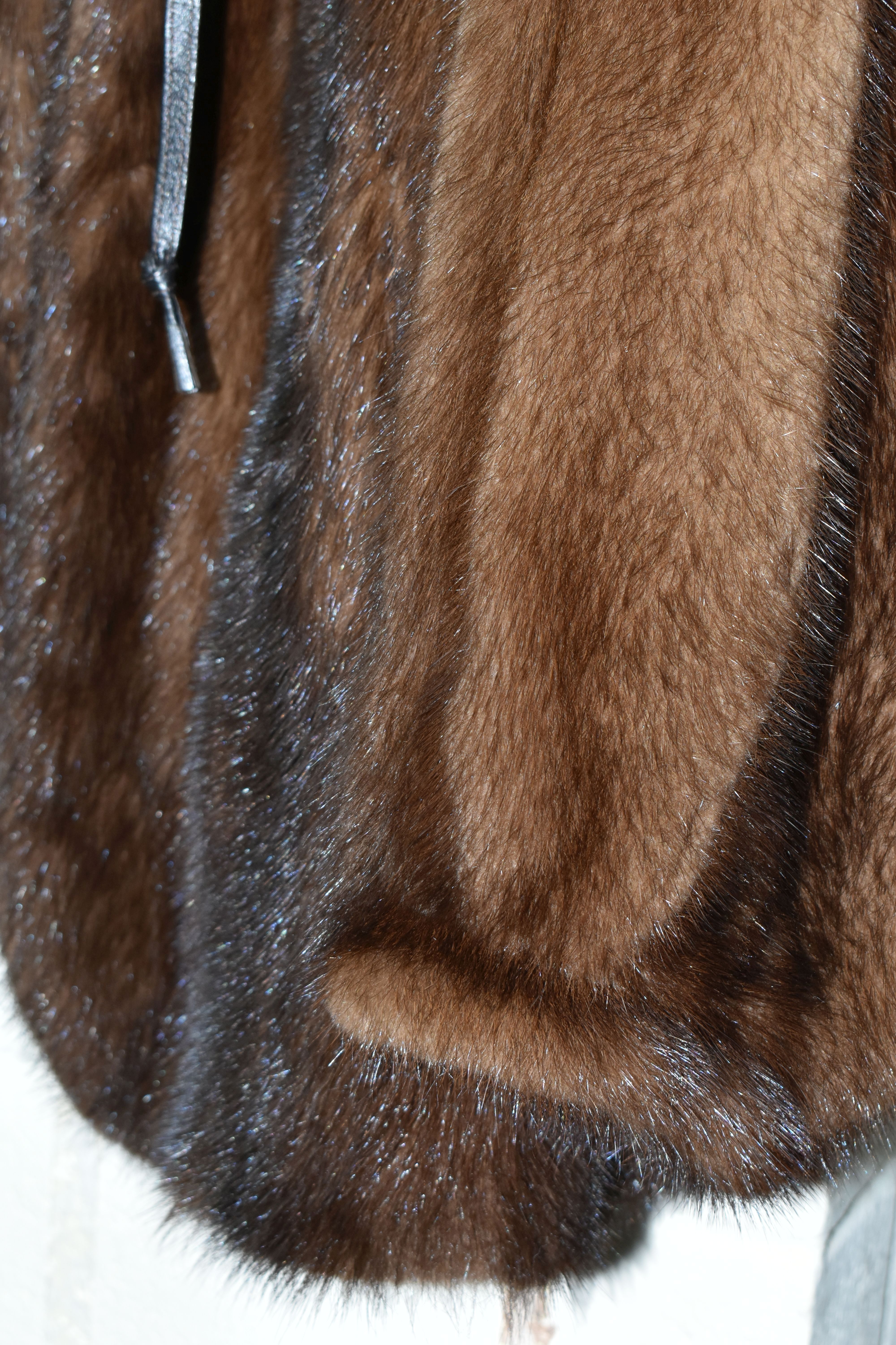 A 1980'S LADIES MINK FUR JACKET, made in England, approximate size UK 12/14 (1) (Condition Report: - Image 2 of 7