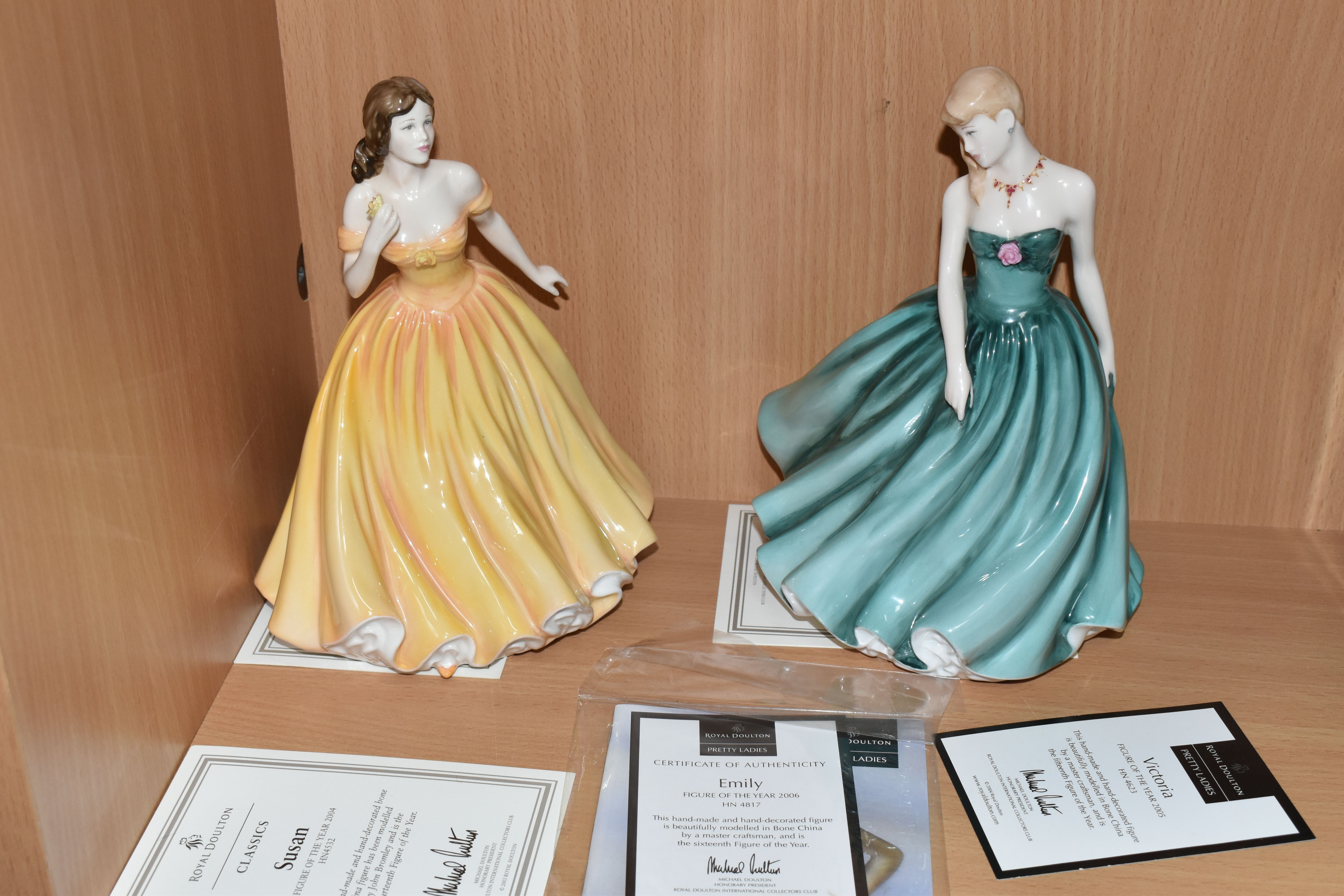 FIVE ROYAL DOULTON FIGURE OF THE YEAR LADIES, comprising Classics 2002 'Sarah' HN3978, 2003 ' - Image 4 of 5
