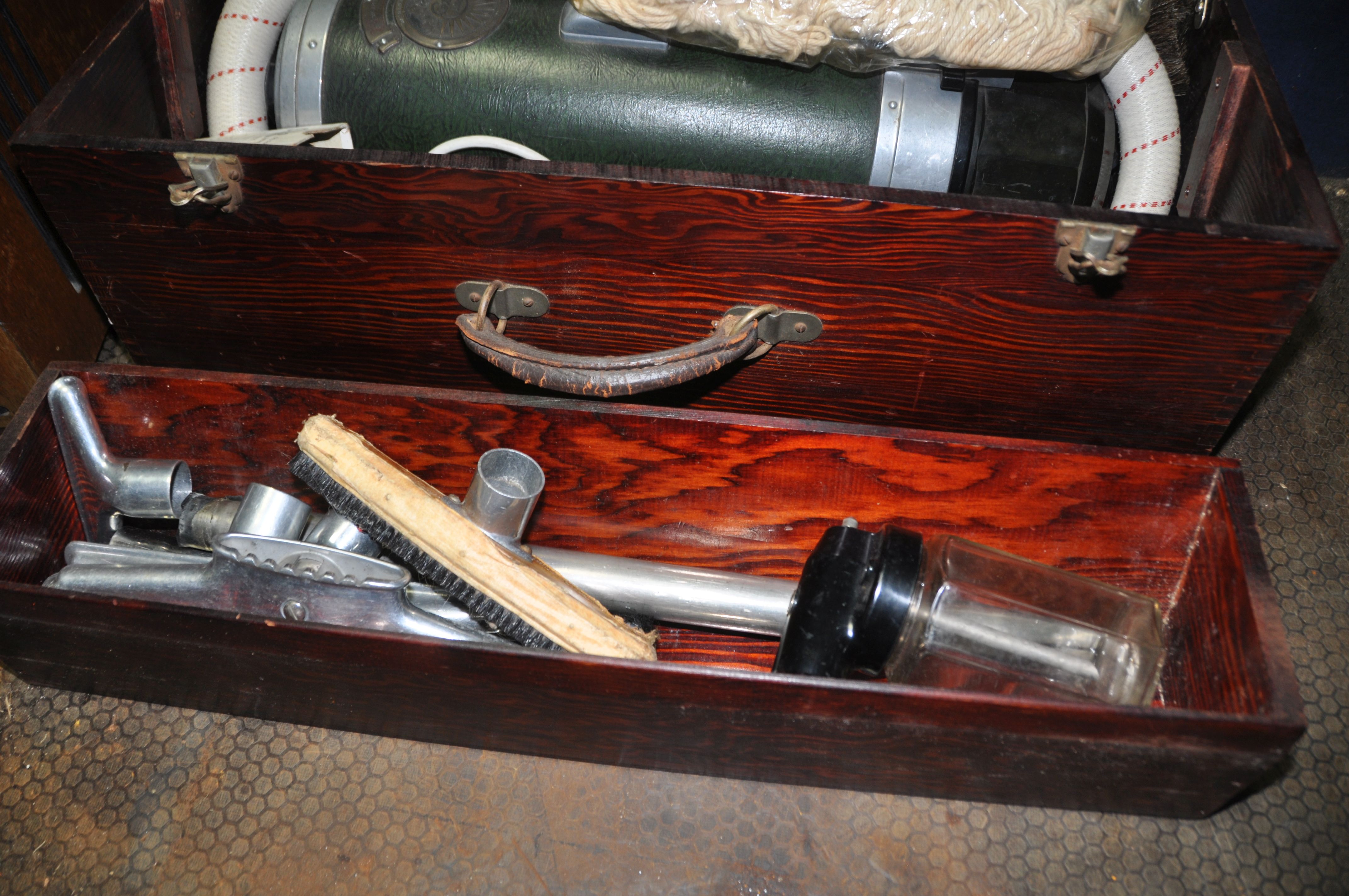 MID 20th CENTURY ELECTRICAL ITEMS comprising od an Electrolux Vacuum cleaner in wooden box with - Image 3 of 5