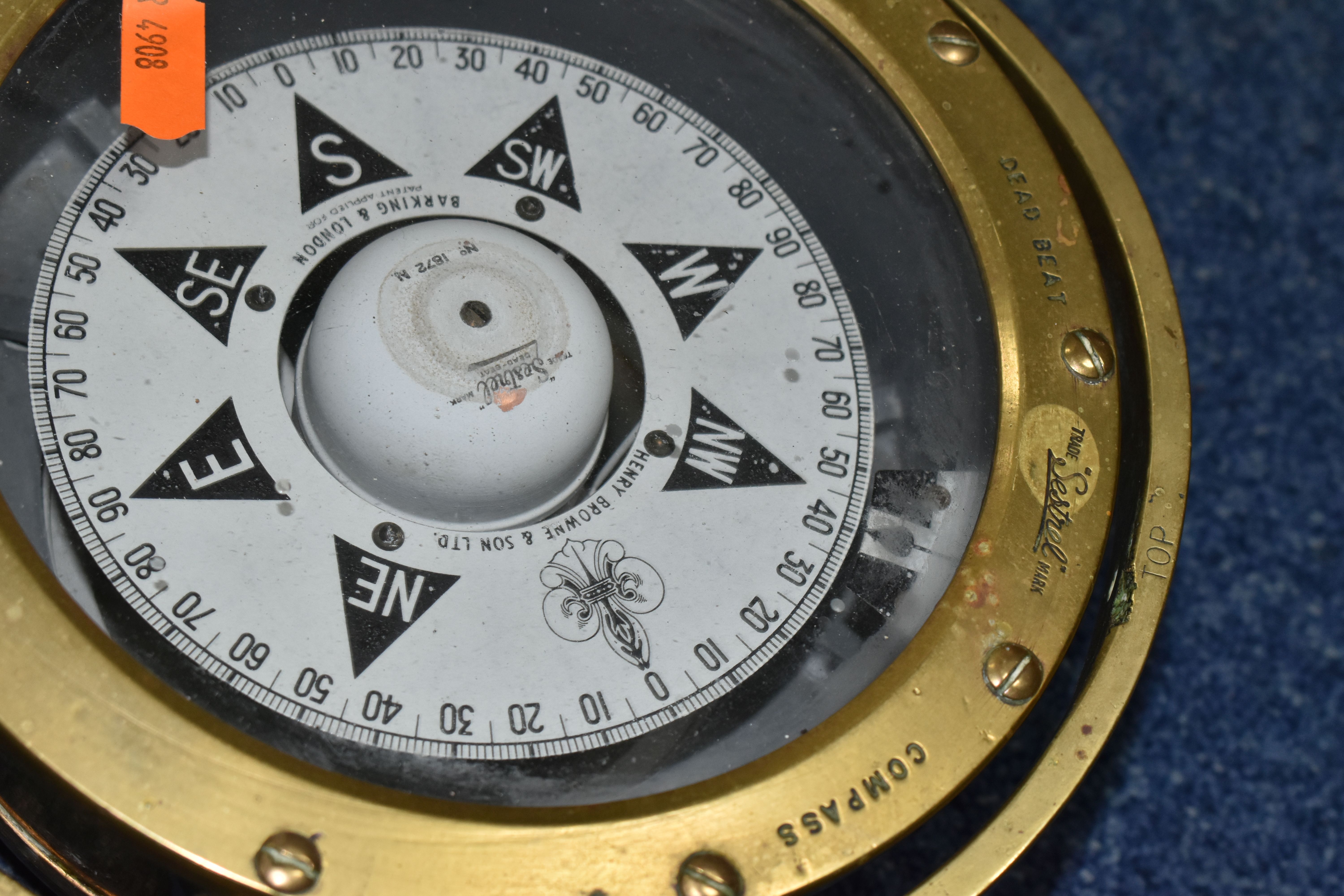 A SHIP'S BRASS COMPASS, made by Henry Brown & Son Ltd for Capt. O.M Watts No. 1872, stamped 'Dead - Image 2 of 5