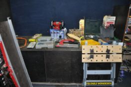 A COLLECTION OF POWER AND HAND TOOLS including a brand new in box Parkside bench grinder, a brand