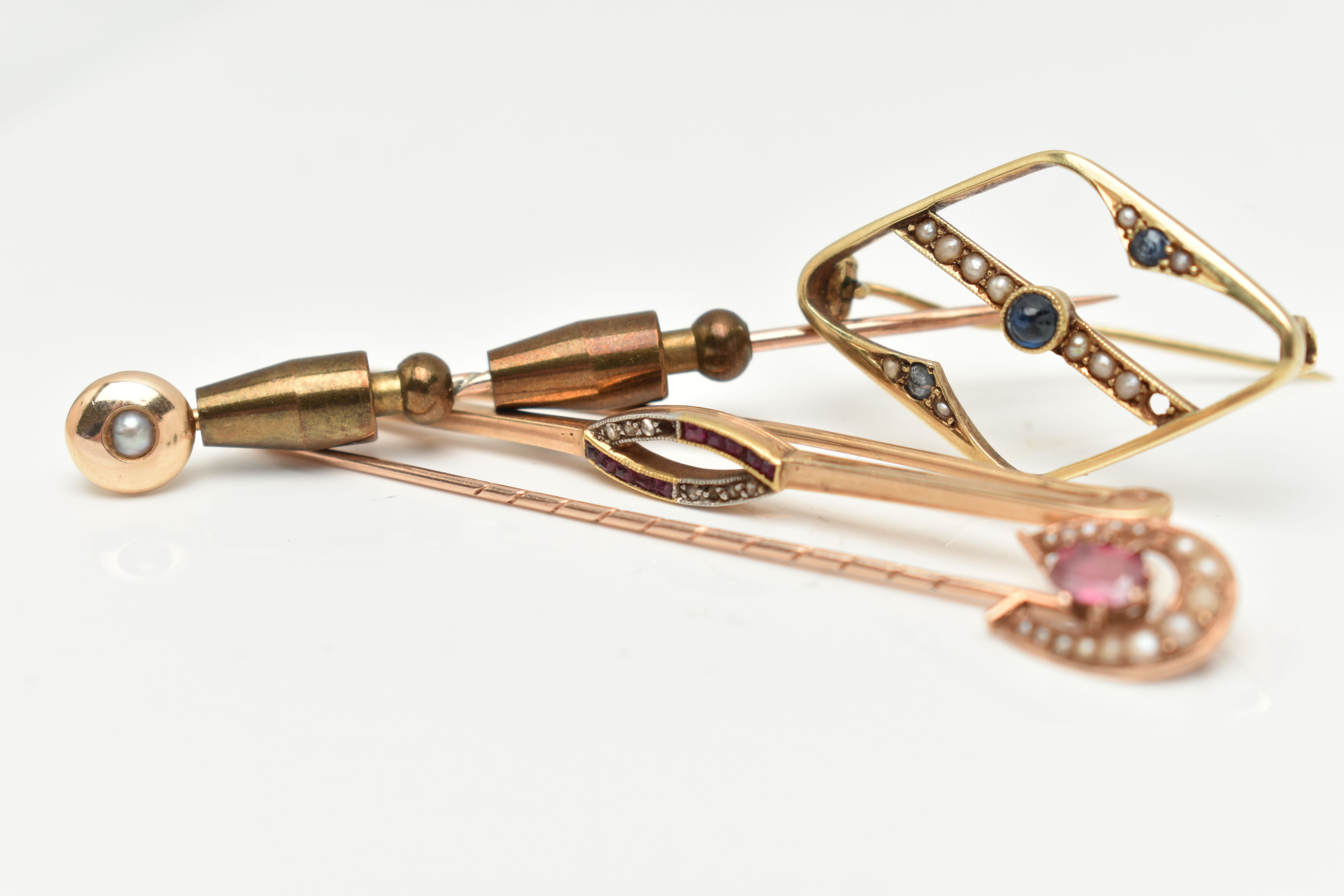 TWO BROOCHES AND TWO STICKPINS, to include an openwork diamond shape brooch set with a central - Image 4 of 4