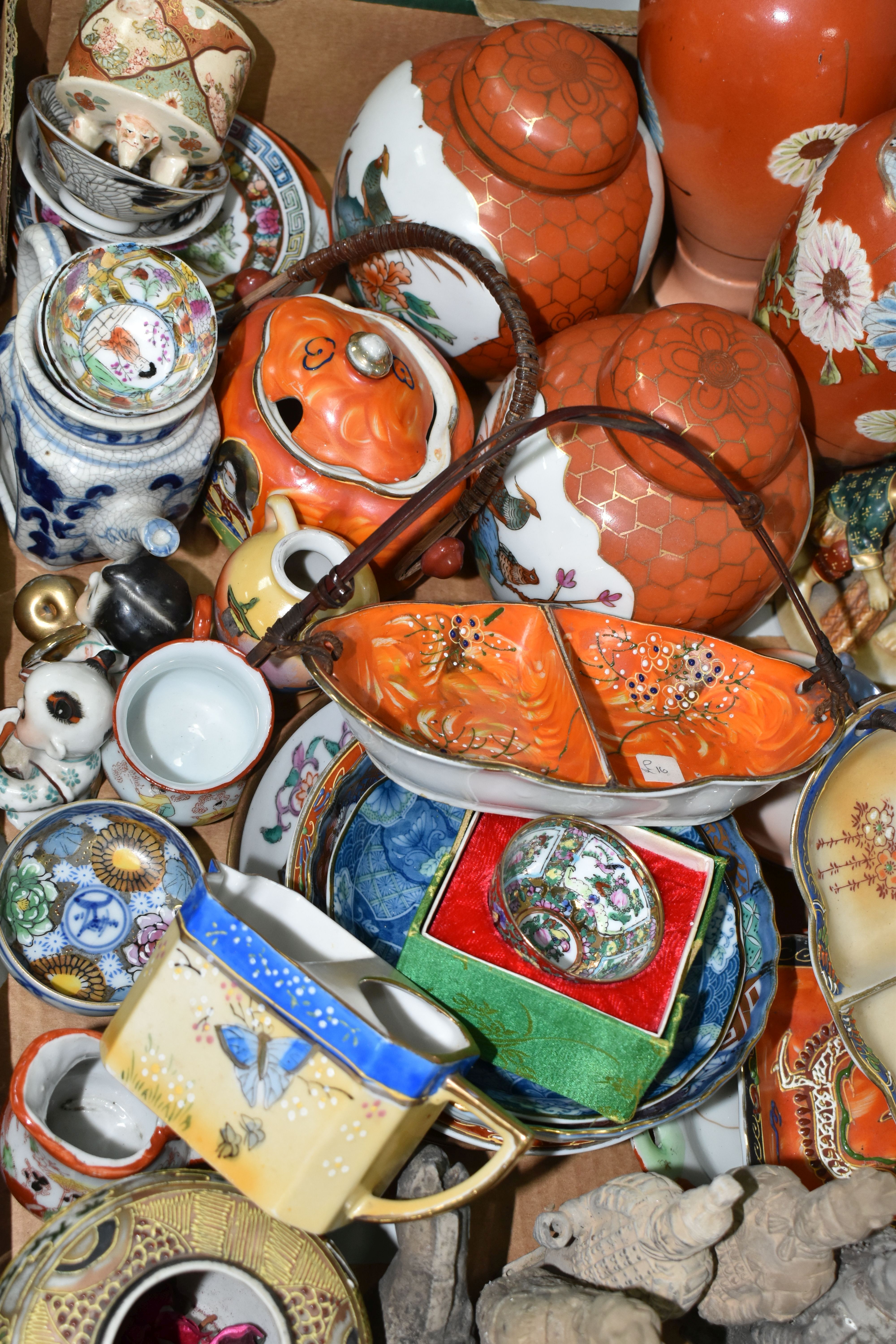 A BOX AND LOOSE ORIENTAL CERAMICS ETC, to include a pair of Chinese storage jars with covers, a pair - Image 10 of 10
