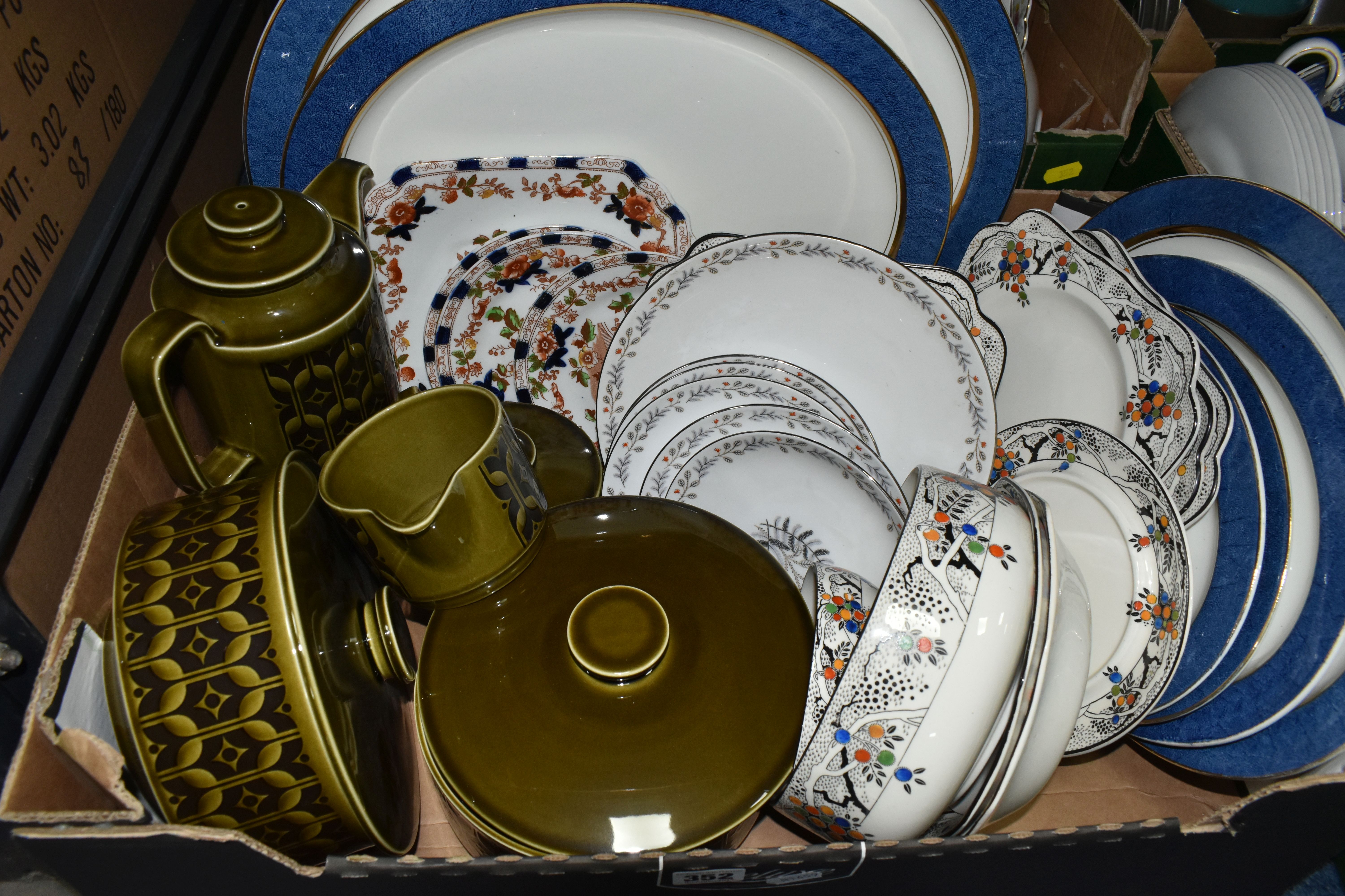 TWO BOXES OF DINNERWARE, to include five pieces of Hornsea Heirloom: two tureens, a coffee pot, a - Image 2 of 5