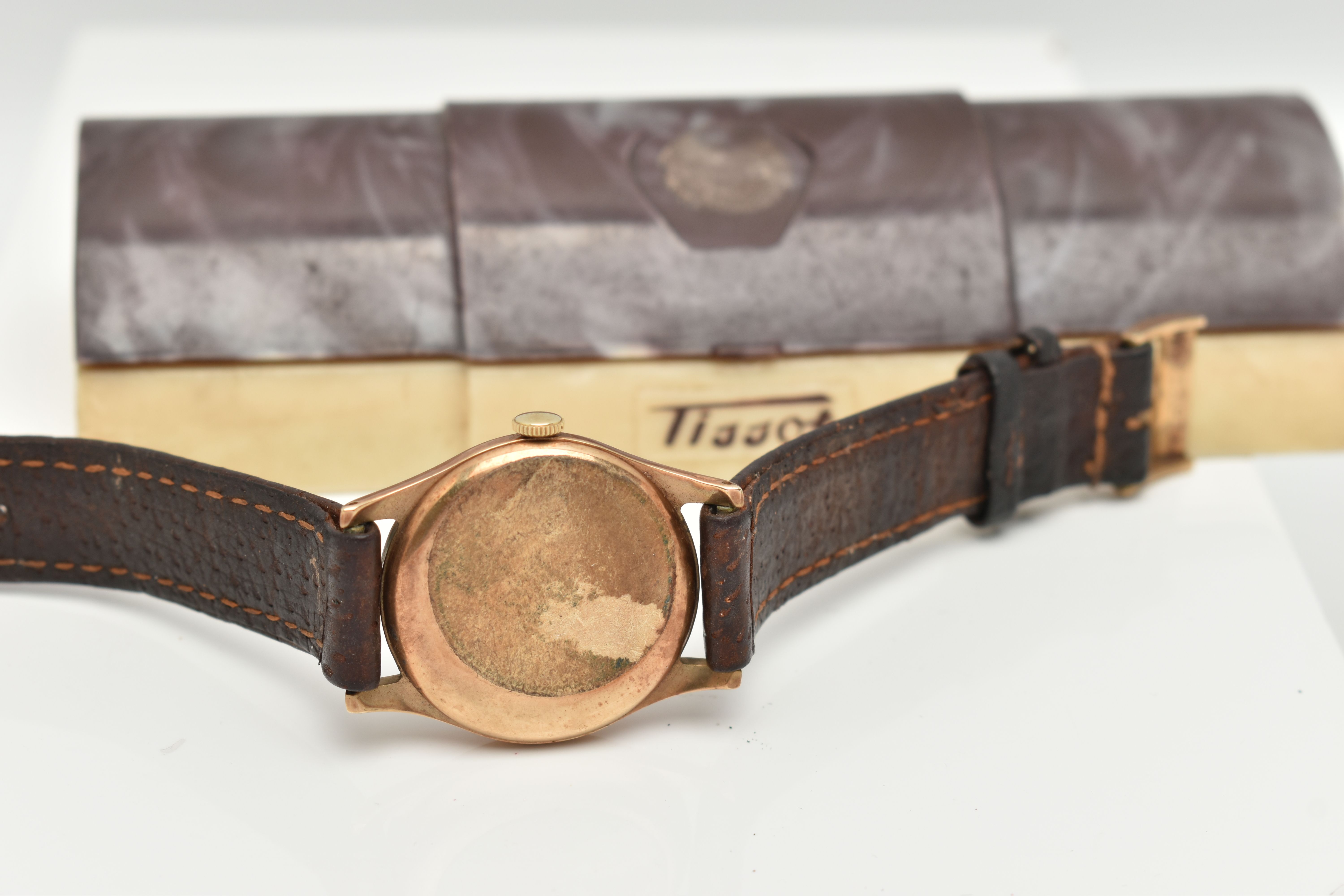 A GENTS BOXED 'TISSOT' WRISTWATCH, manual wind, round silver dial signed 'Tissot Antimagnetique', - Image 5 of 6