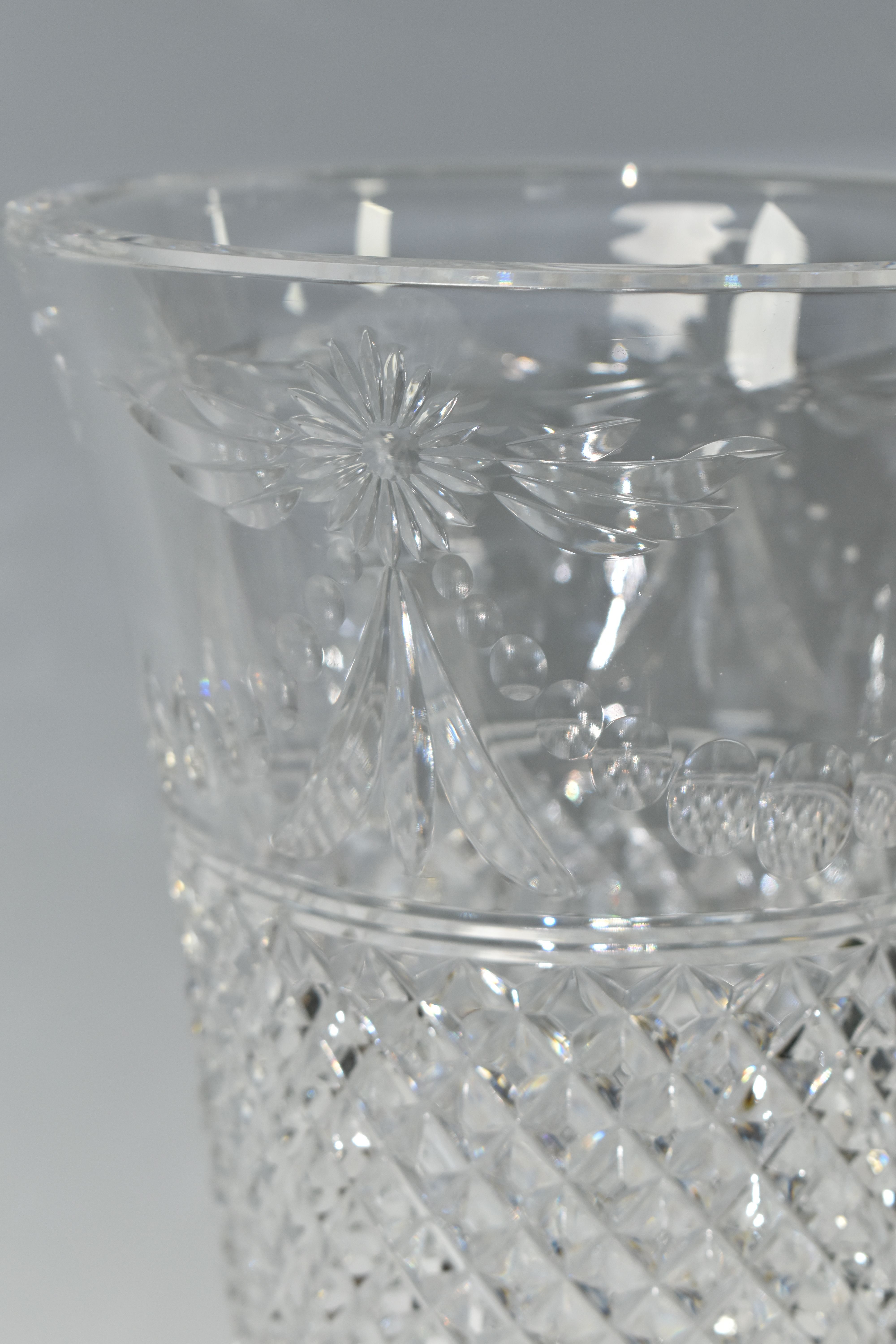 A LARGE STUART CRYSTAL 'BEACONSFIELD' PATTERN VASE, height 37cm (1) (Condition Report: no obvious - Image 2 of 8