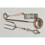 FOUR SILVER/WHITE METAL ITEMS, to include a George III silver toddy ladle, bowl hallmarked 'George