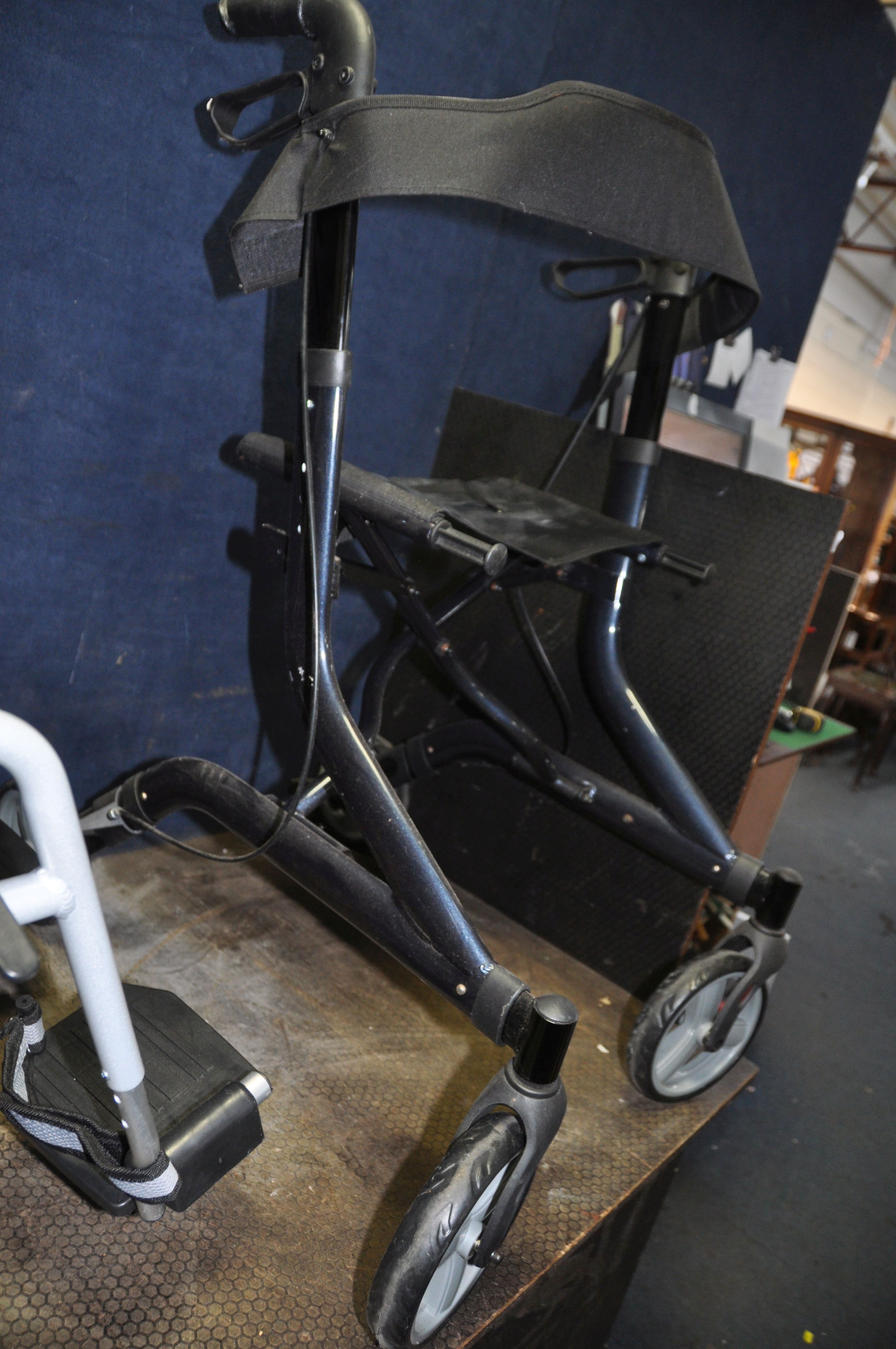 AN AIREX LT LIGHTWEIGHT FOLDING WHEEL CHAIR with two footrests and an unbranded travelator (2) - Image 3 of 3