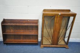 A 20TH CENTURY WALNUT DOUBLE DOOR DISPLAY CABINET, with two glass shelves, width 95cm x depth 36cm x